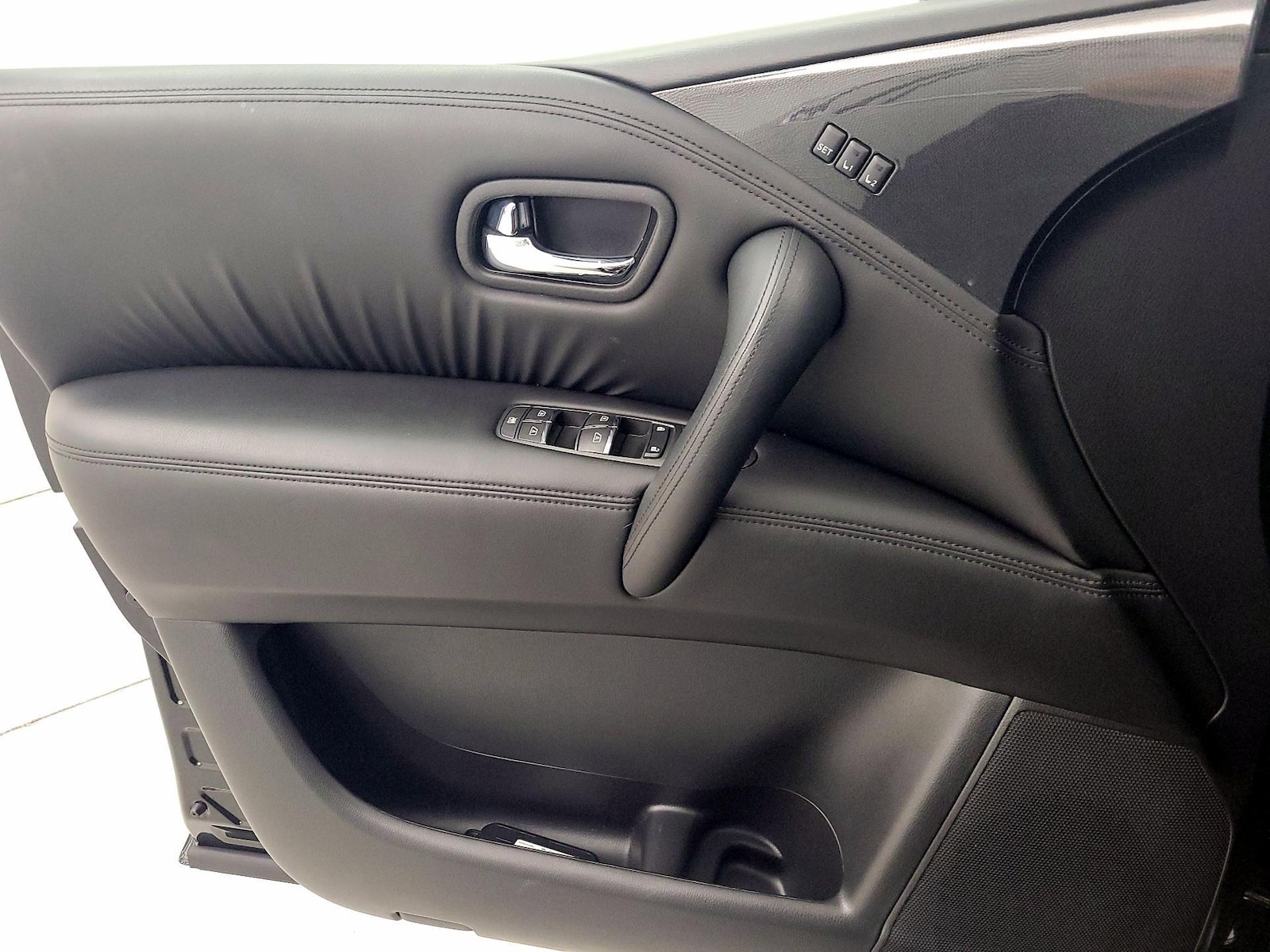 2021 Nissan Armada SL - Photo 13