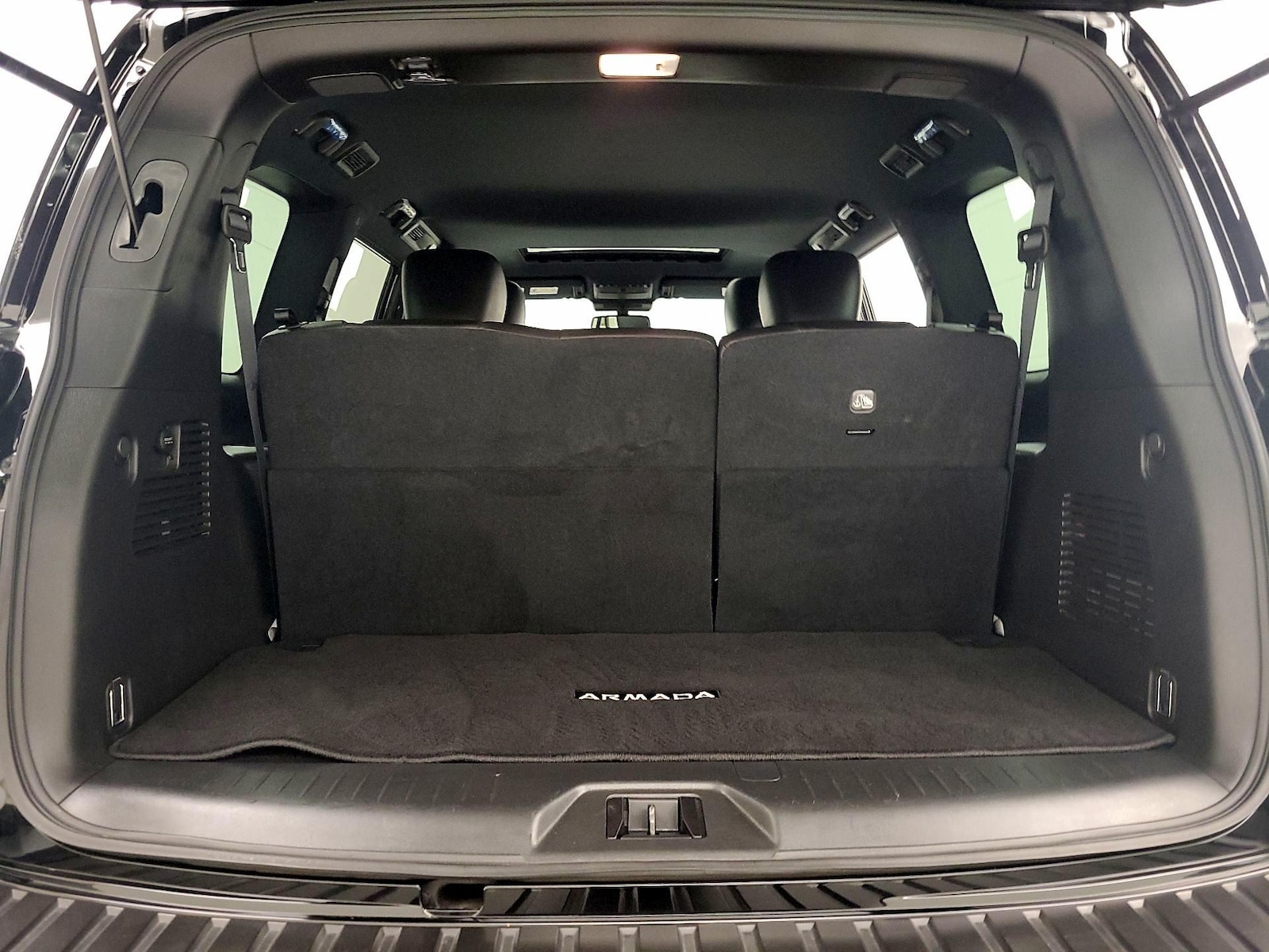 2021 Nissan Armada SL - Photo 23