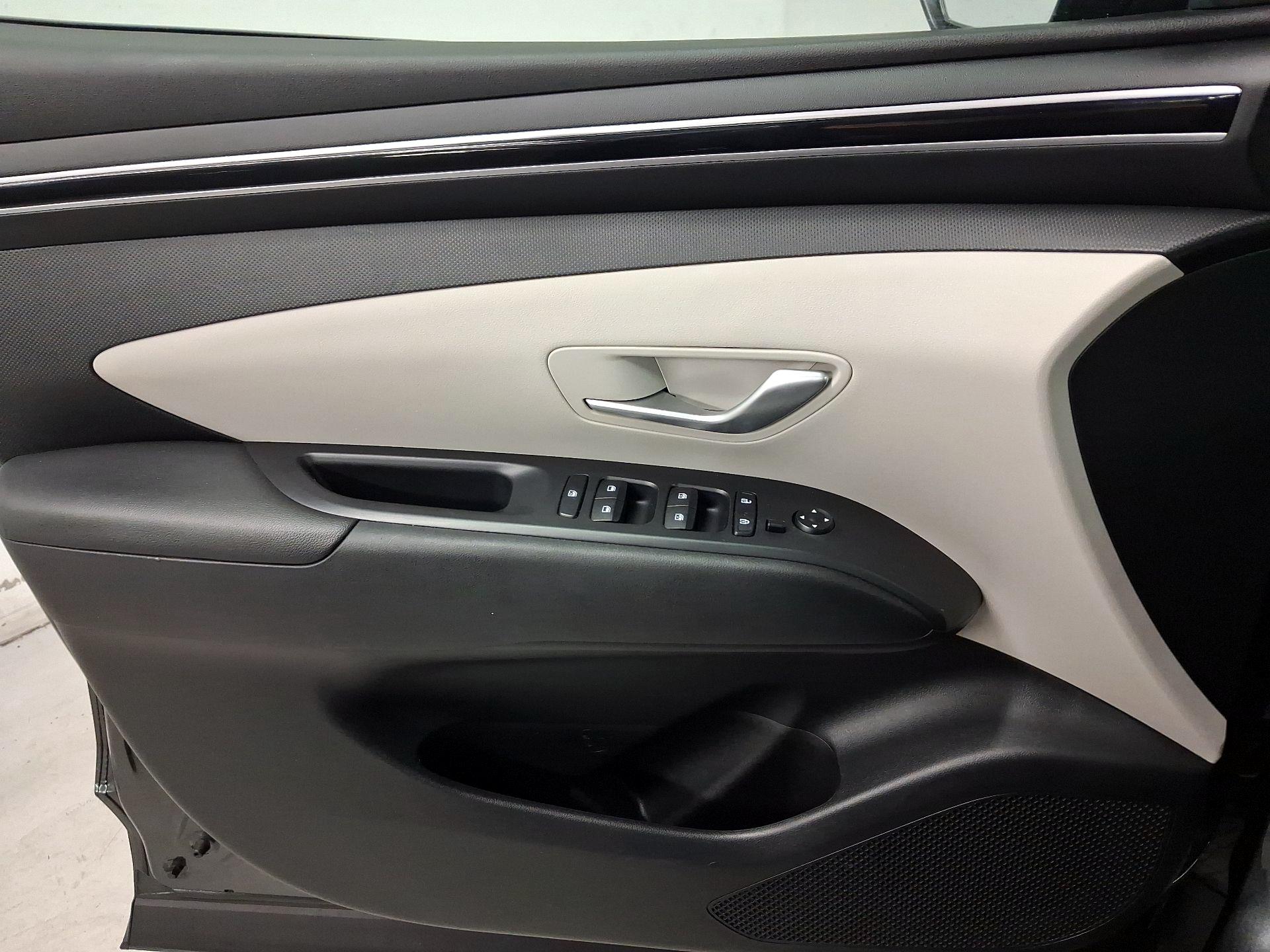 Thumbnail: 2023 Hyundai Tucson - 10