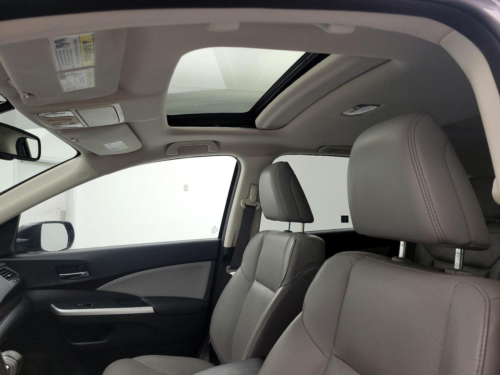 Sunroof(s) & Overhead Airbags