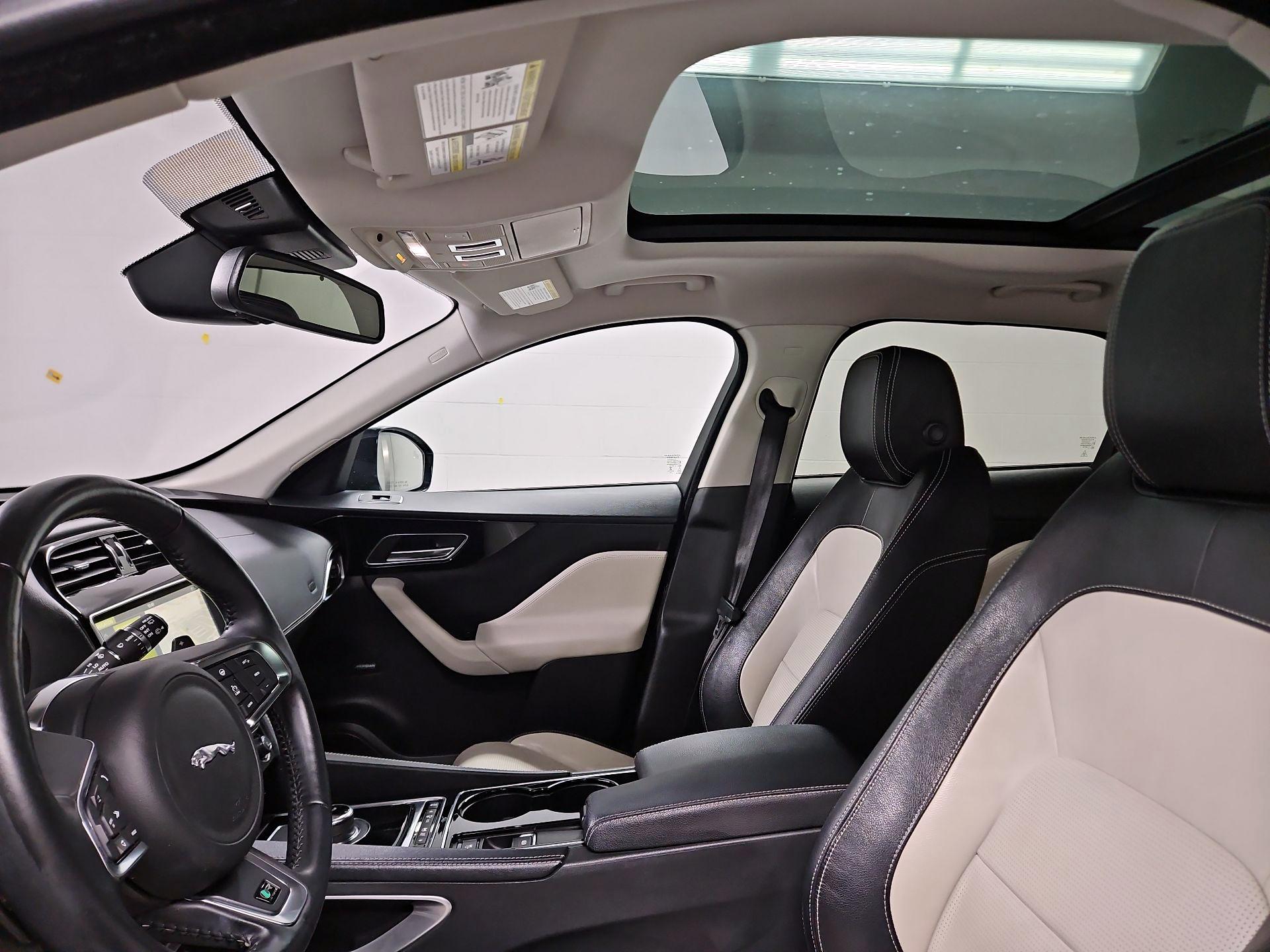 Thumbnail: 2017 Jaguar F-Pace - 20