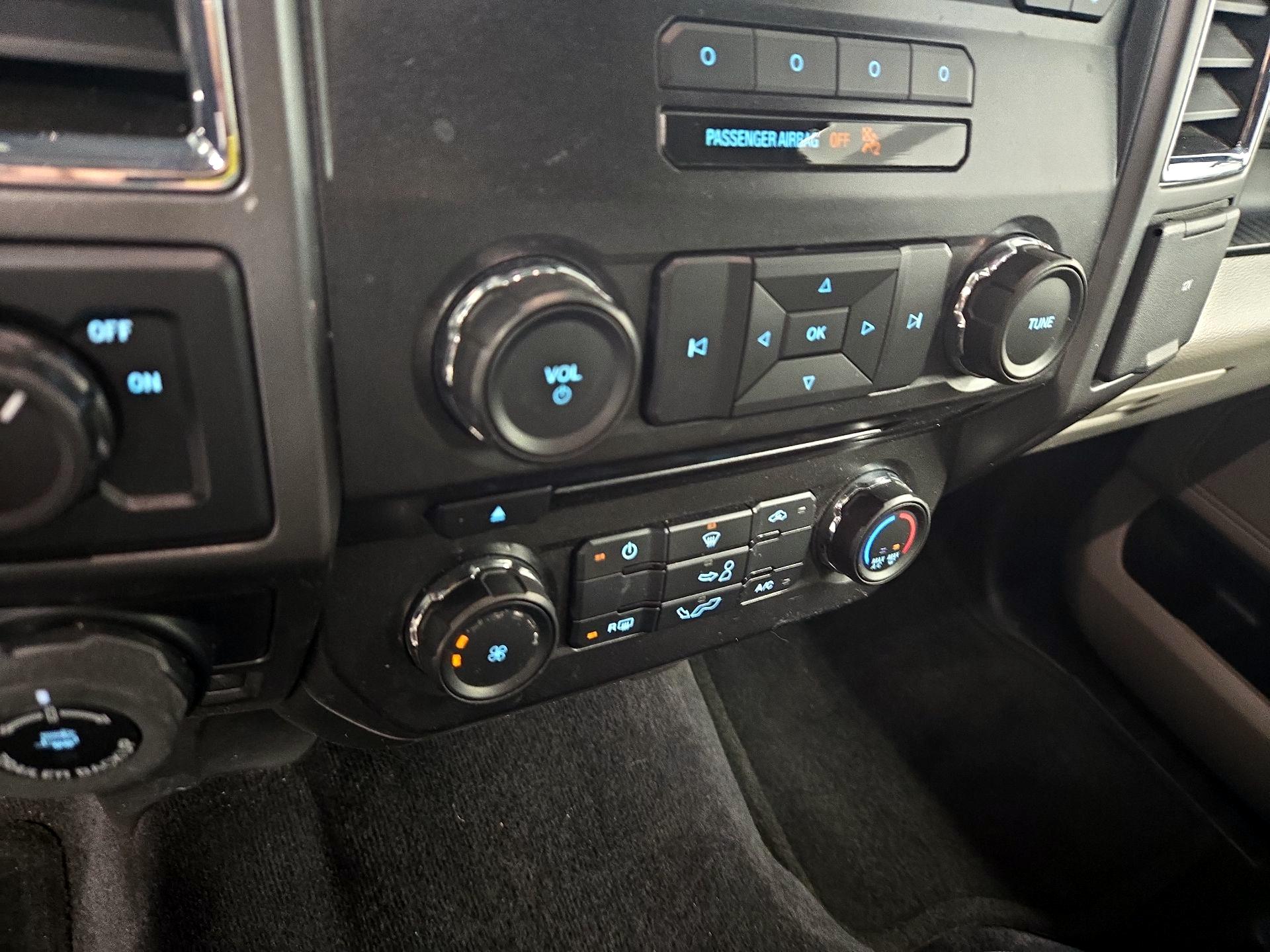 Thumbnail: 2017 Ford F-150 - 16