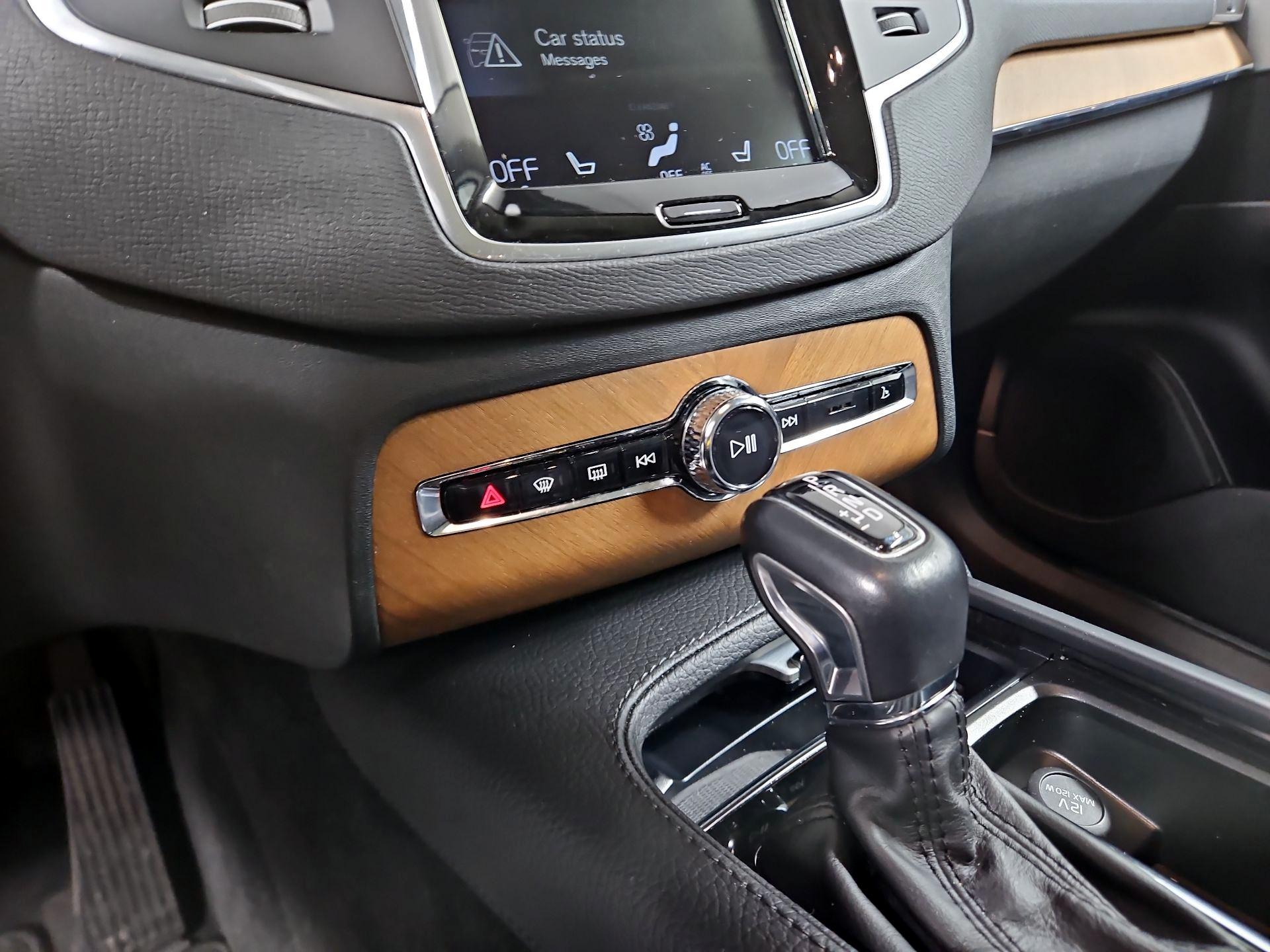 Thumbnail: 2018 Volvo XC90 - 17