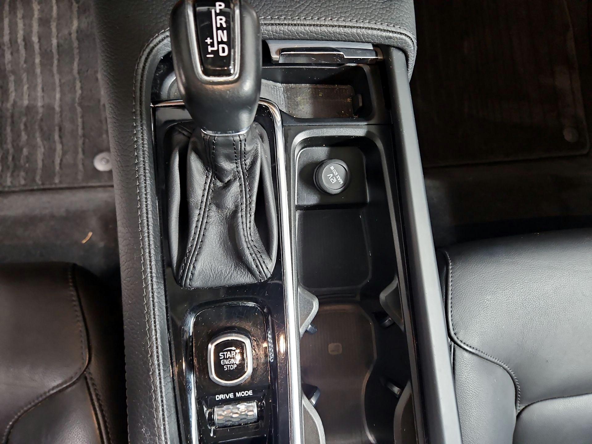 Thumbnail: 2018 Volvo XC90 - 18