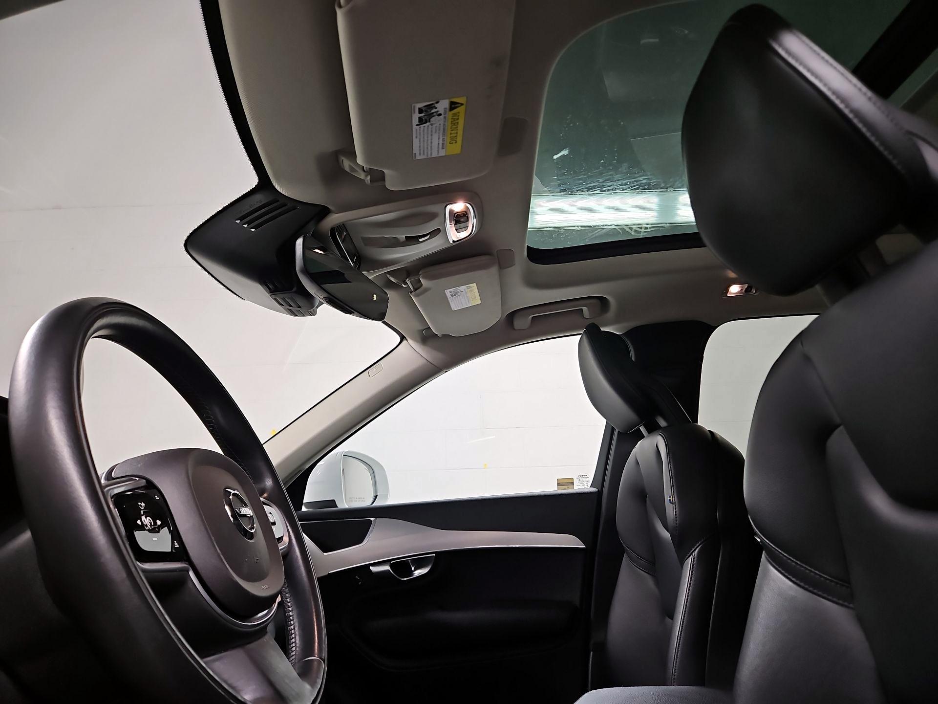 Thumbnail: 2018 Volvo XC90 - 20