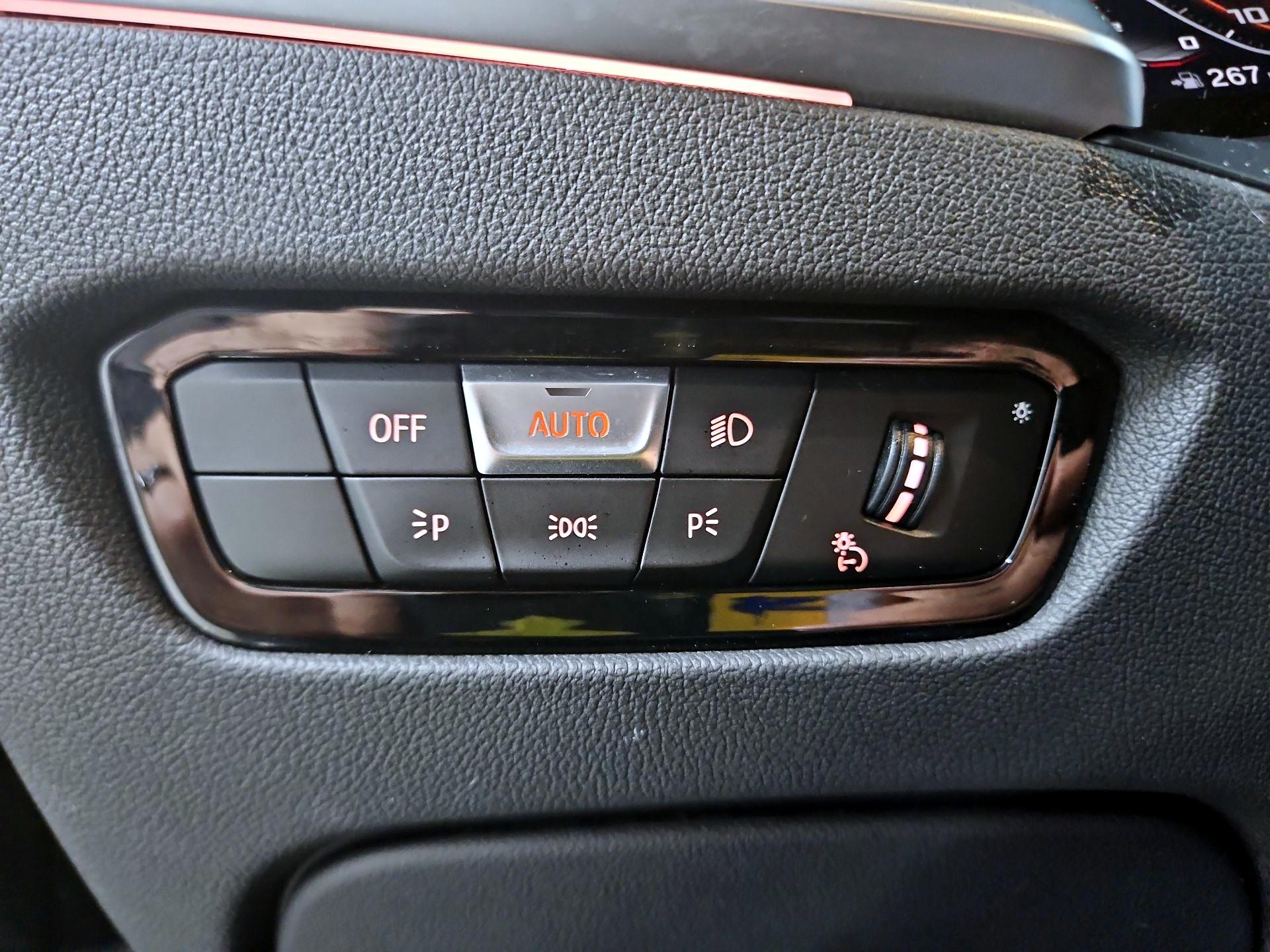 Thumbnail: 2020 BMW 3 Series - 13