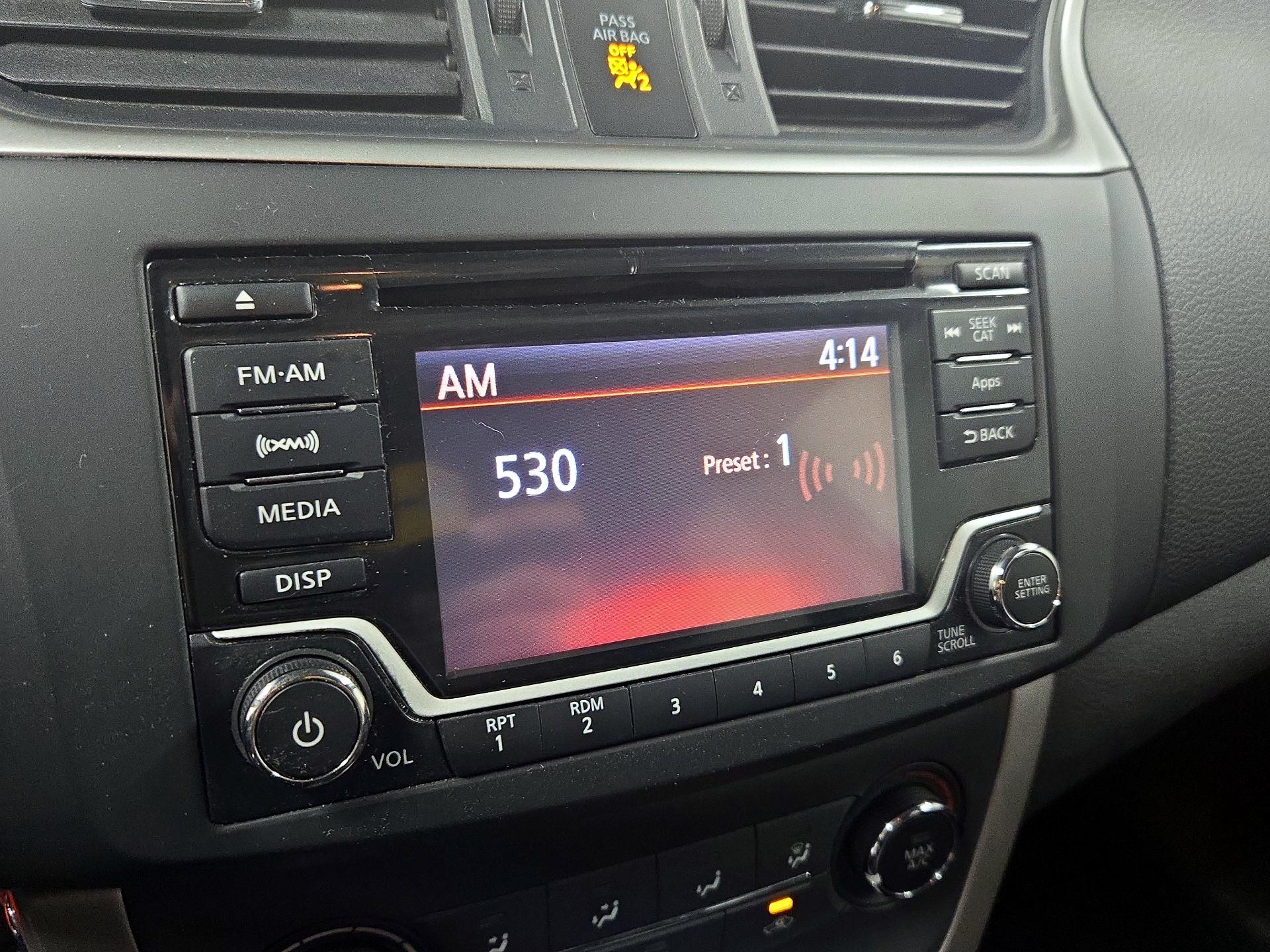 Thumbnail: 2015 Nissan Sentra - 15