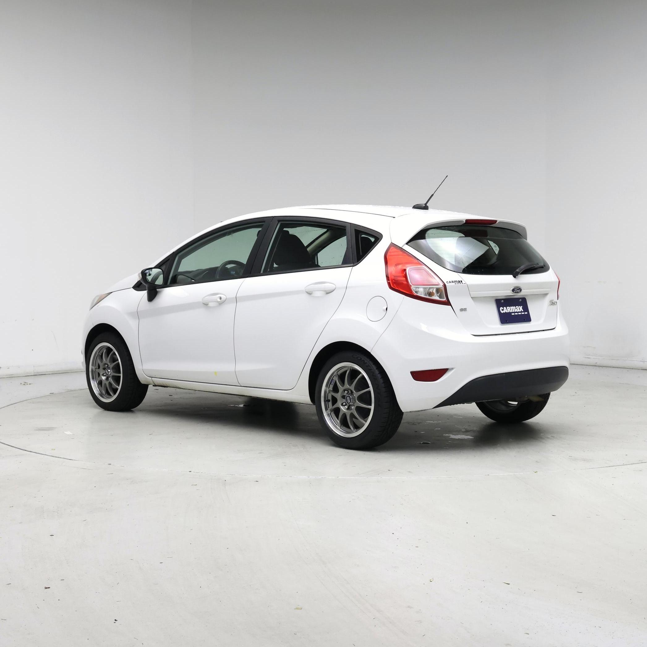 Thumbnail: 2015 Ford Fiesta - 2