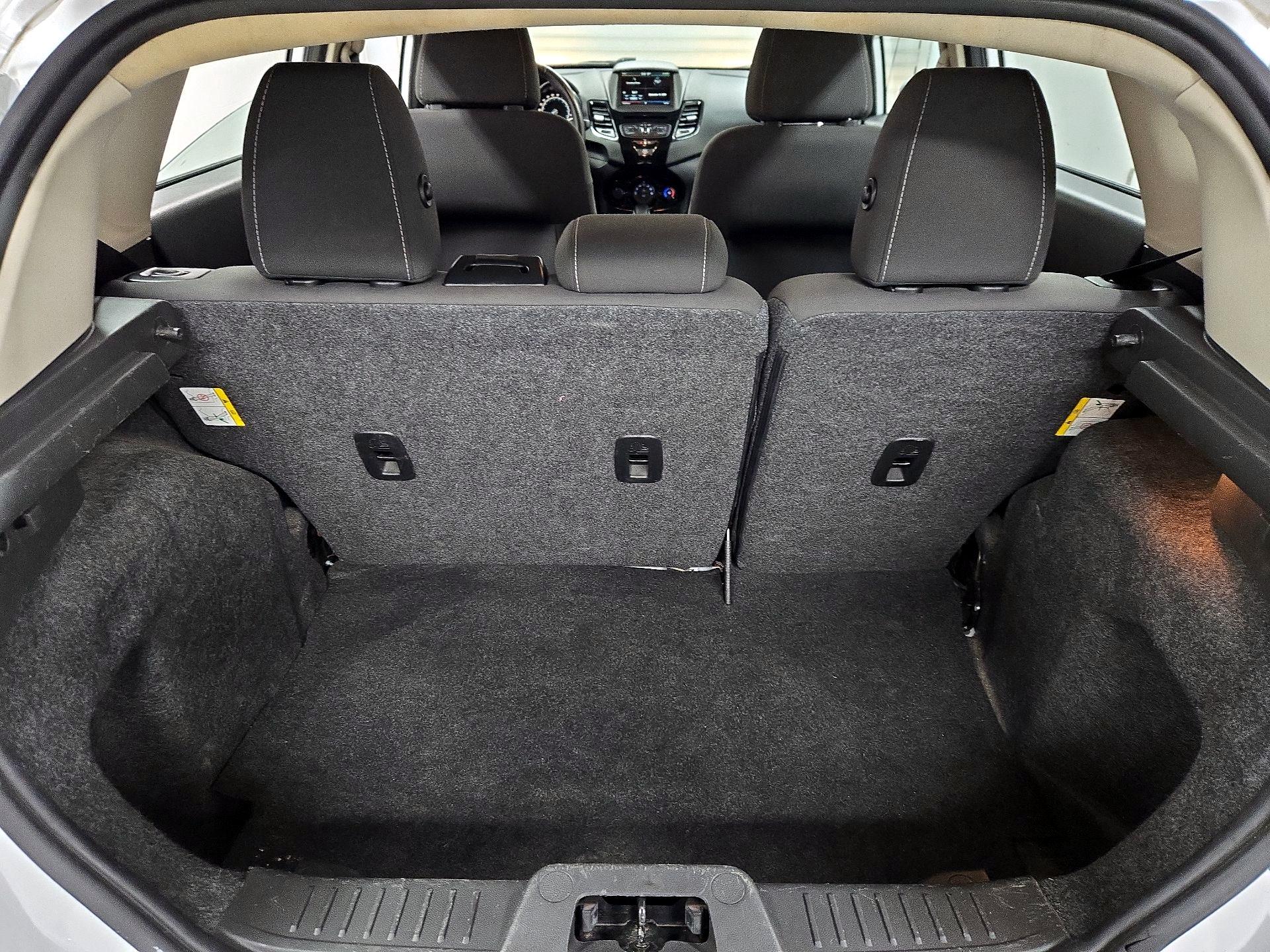 Thumbnail: 2015 Ford Fiesta - 19