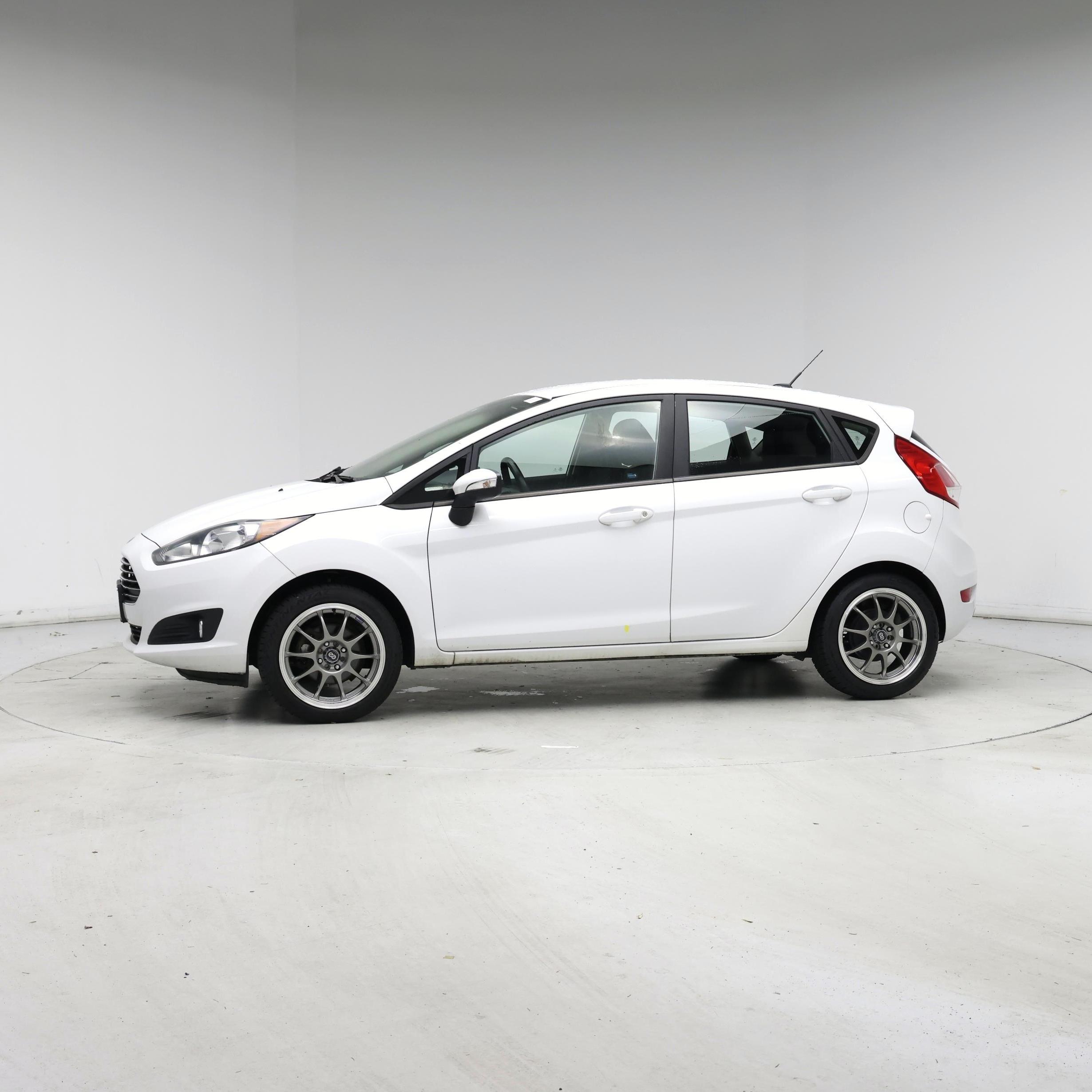 Thumbnail: 2015 Ford Fiesta - 3