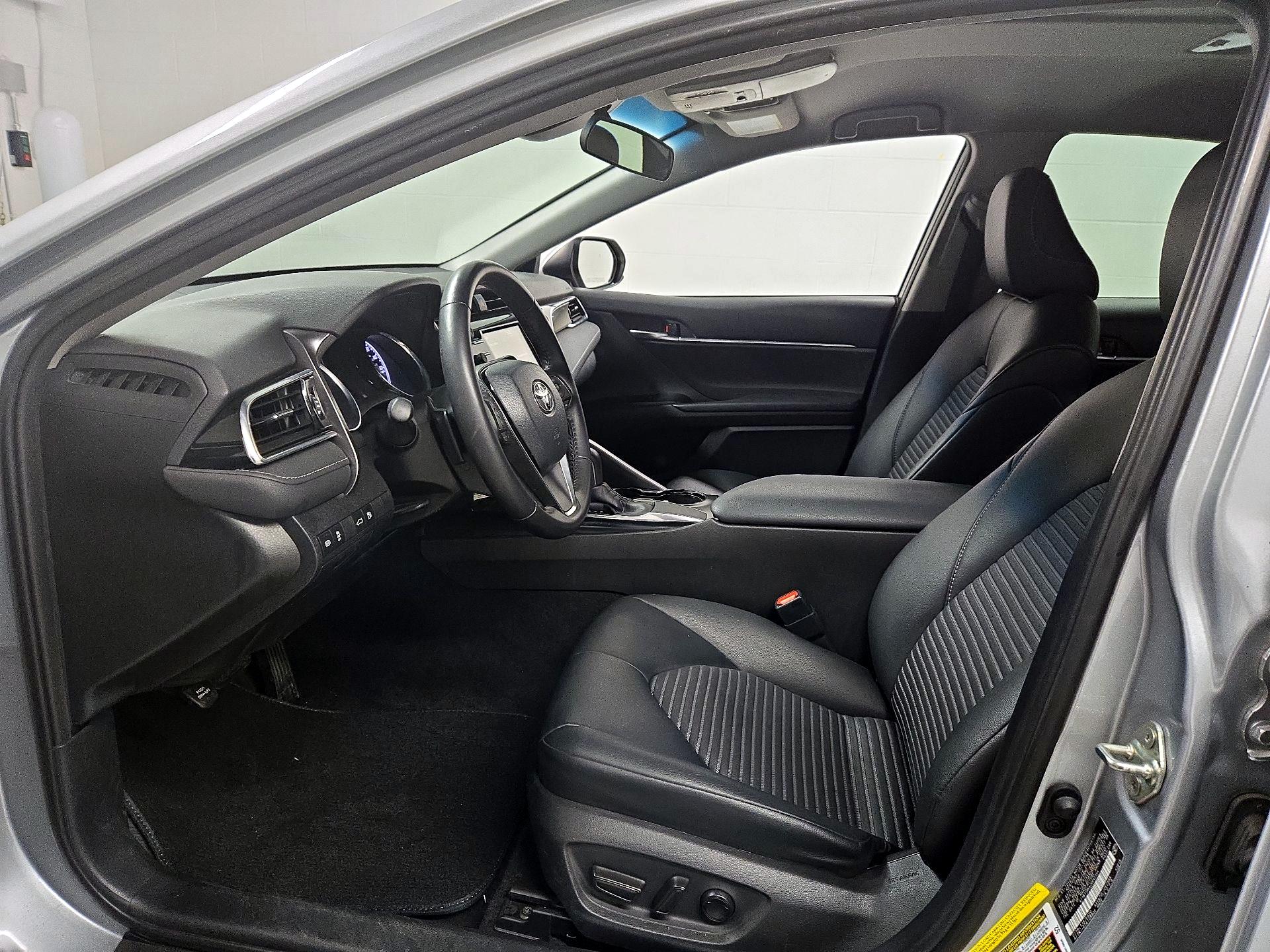 Thumbnail: 2018 Toyota Camry - 11