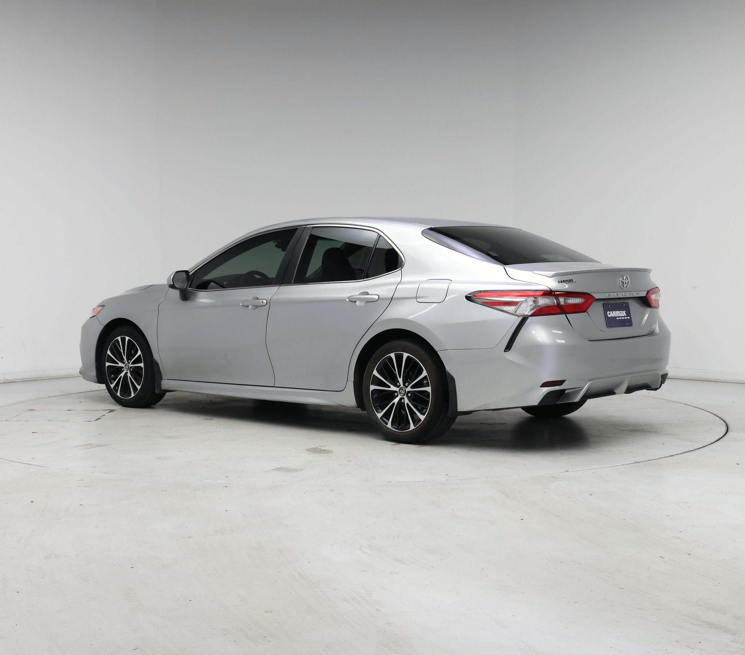 Thumbnail: 2018 Toyota Camry - 2