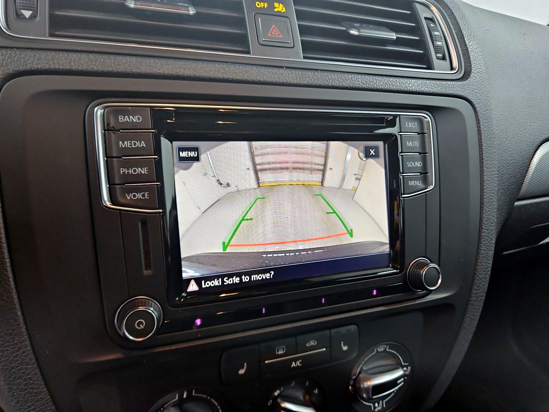 Thumbnail: 2017 Volkswagen Jetta - 14