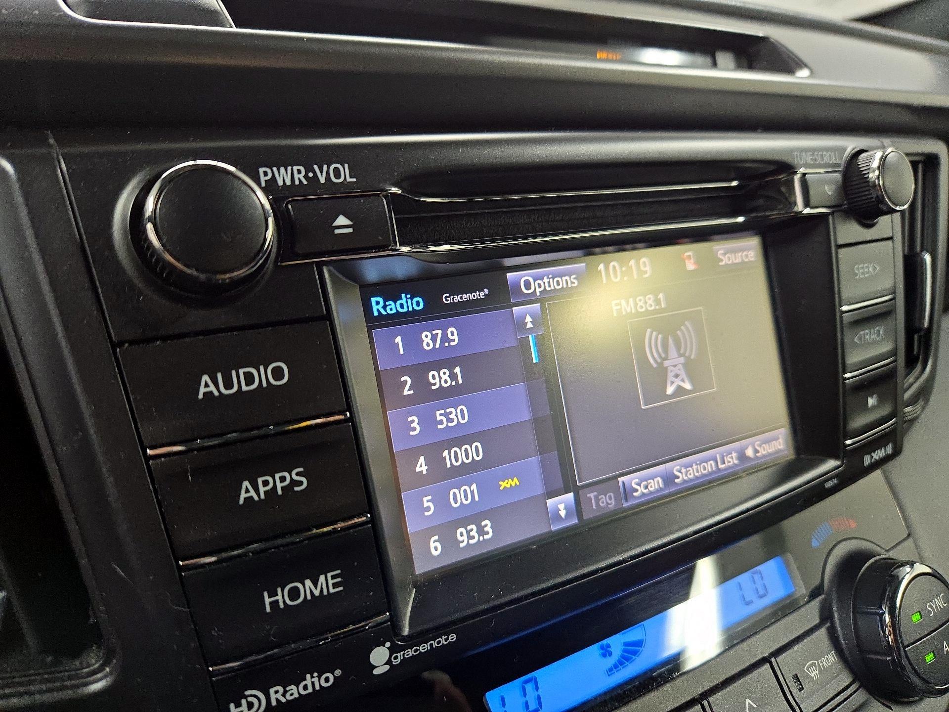 Thumbnail: 2017 Toyota RAV4 - 15