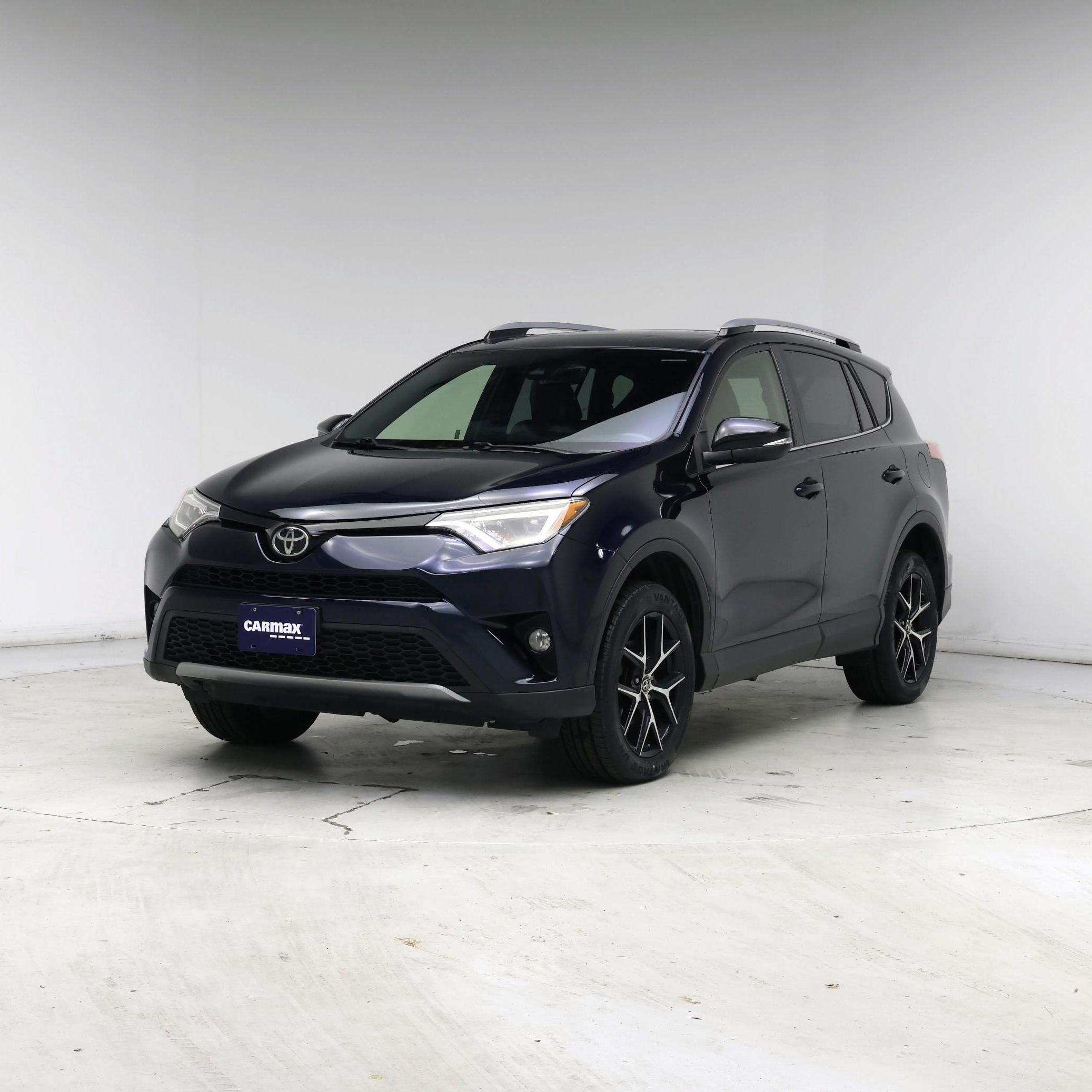 Thumbnail: 2017 Toyota RAV4 - 4