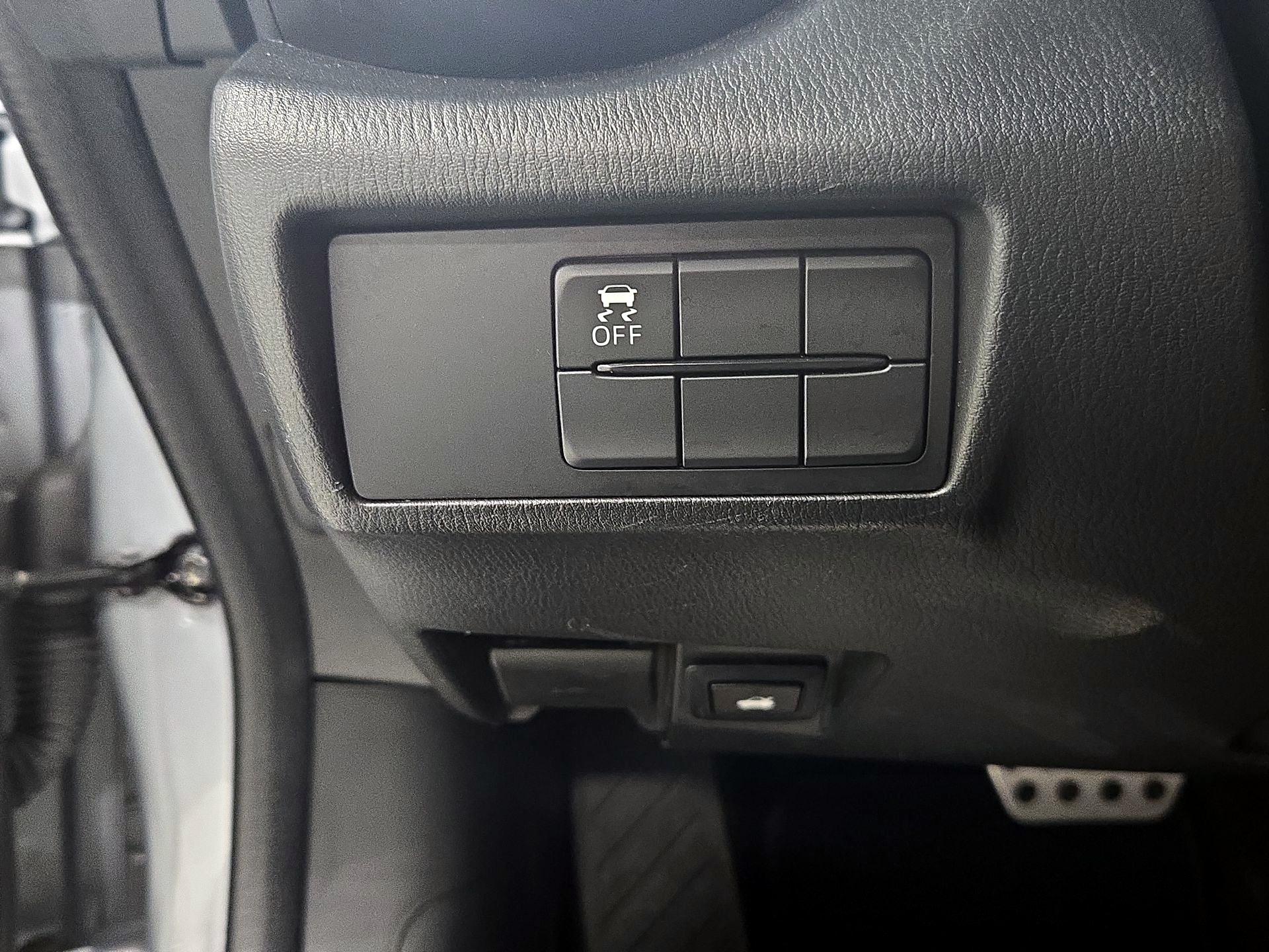 Thumbnail: 2018 Fiat 124 Spider - 13