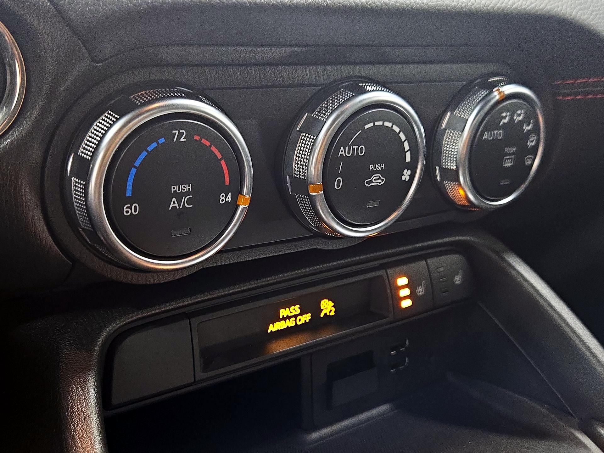 Thumbnail: 2018 Fiat 124 Spider - 16