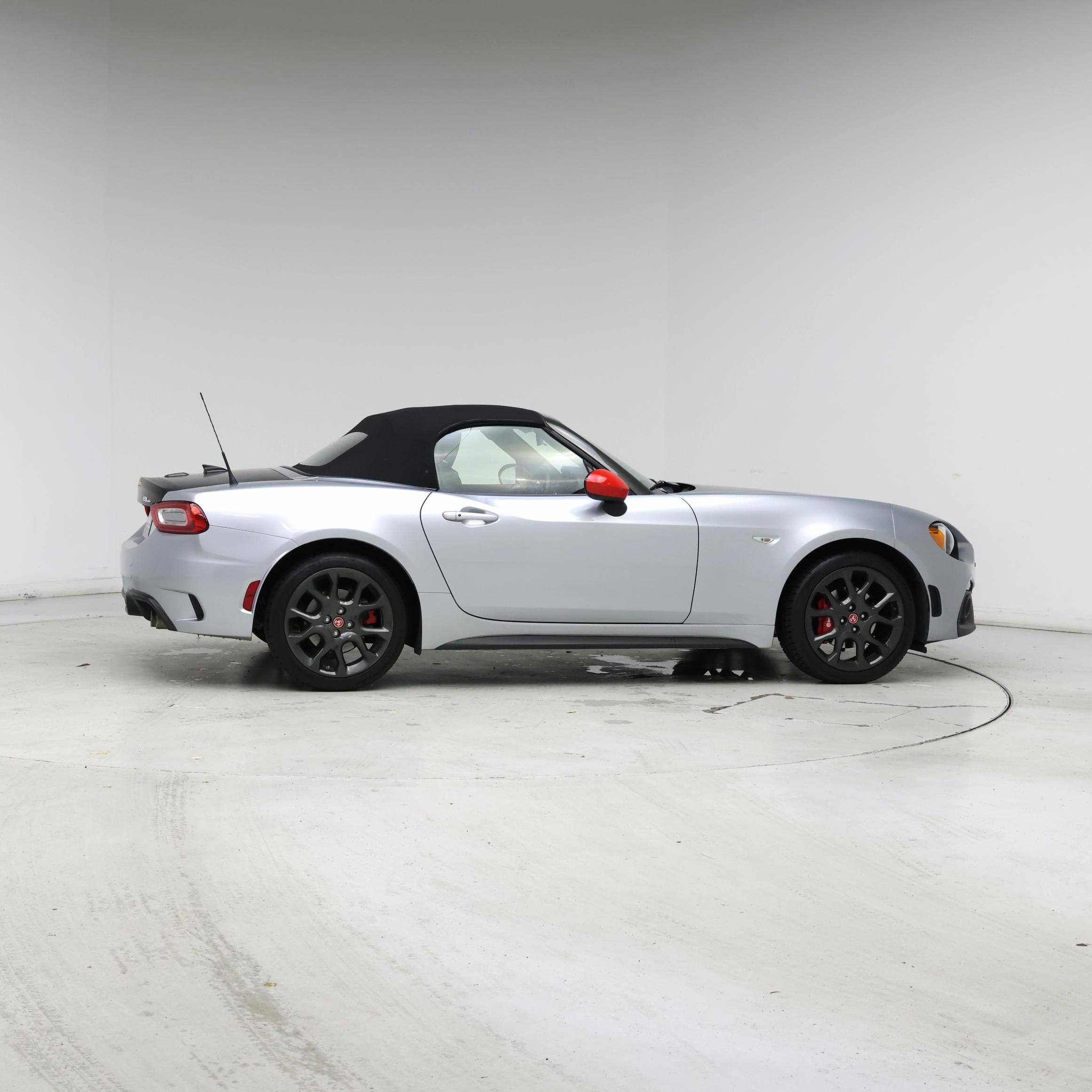 Thumbnail: 2018 Fiat 124 Spider - 7