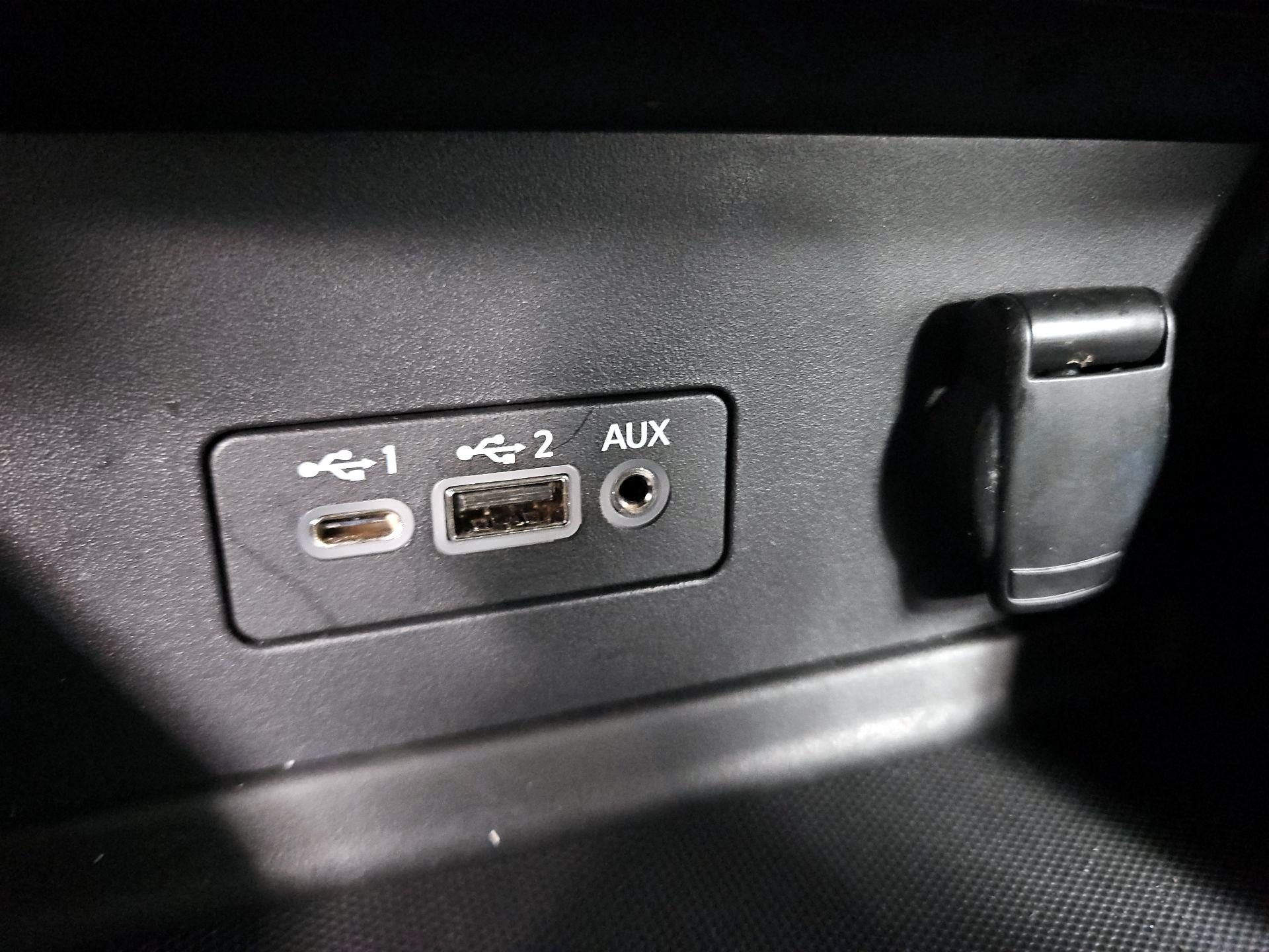 Thumbnail: 2023 Nissan Sentra - 18