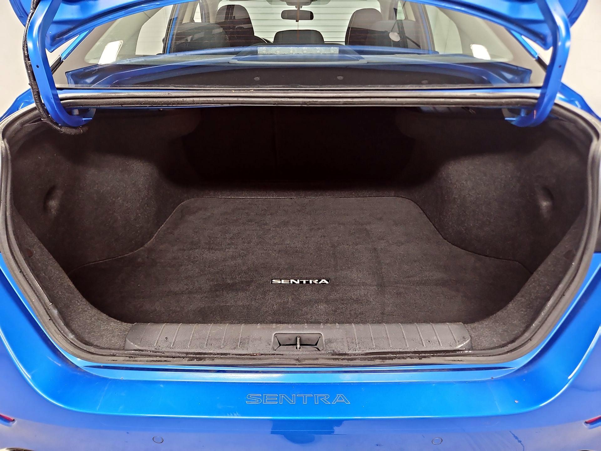 Thumbnail: 2023 Nissan Sentra - 20