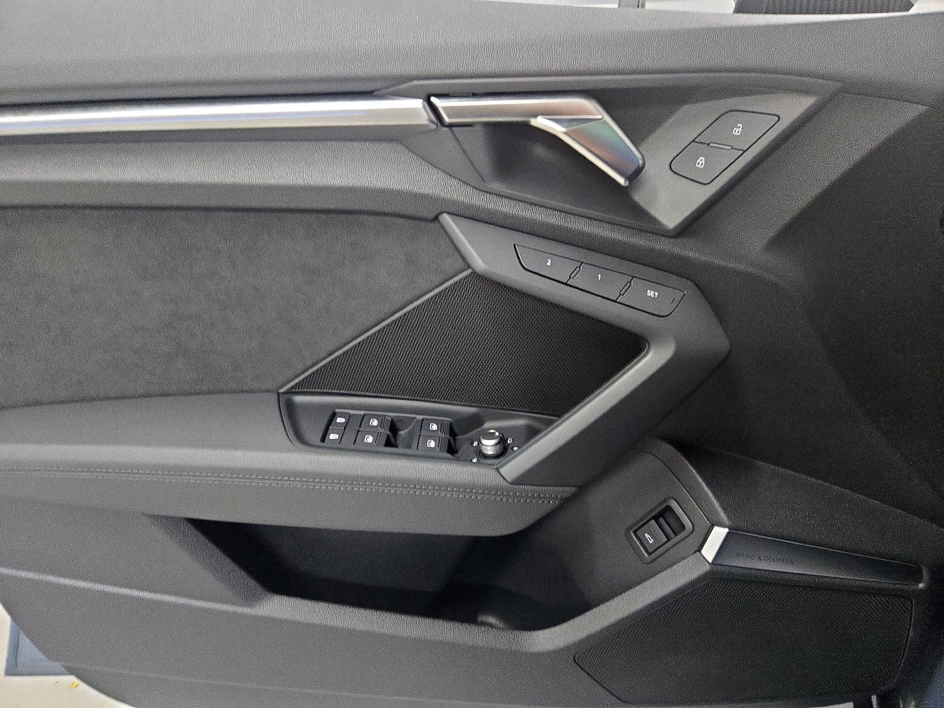 Thumbnail: 2023 Audi RS 3 - 12