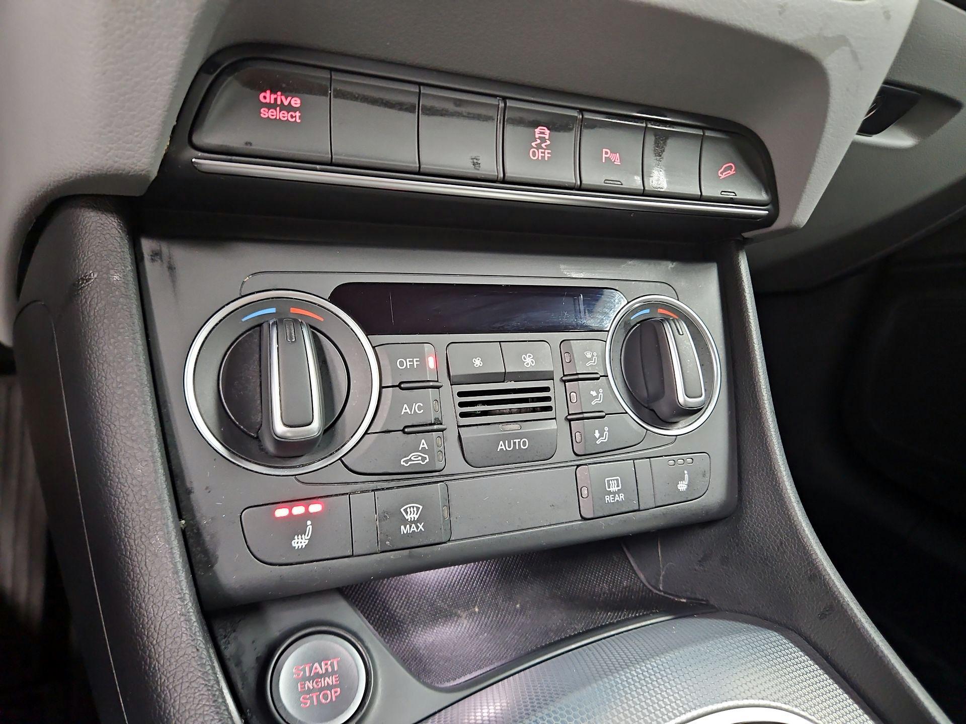 Thumbnail: 2018 Audi Q3 - 16