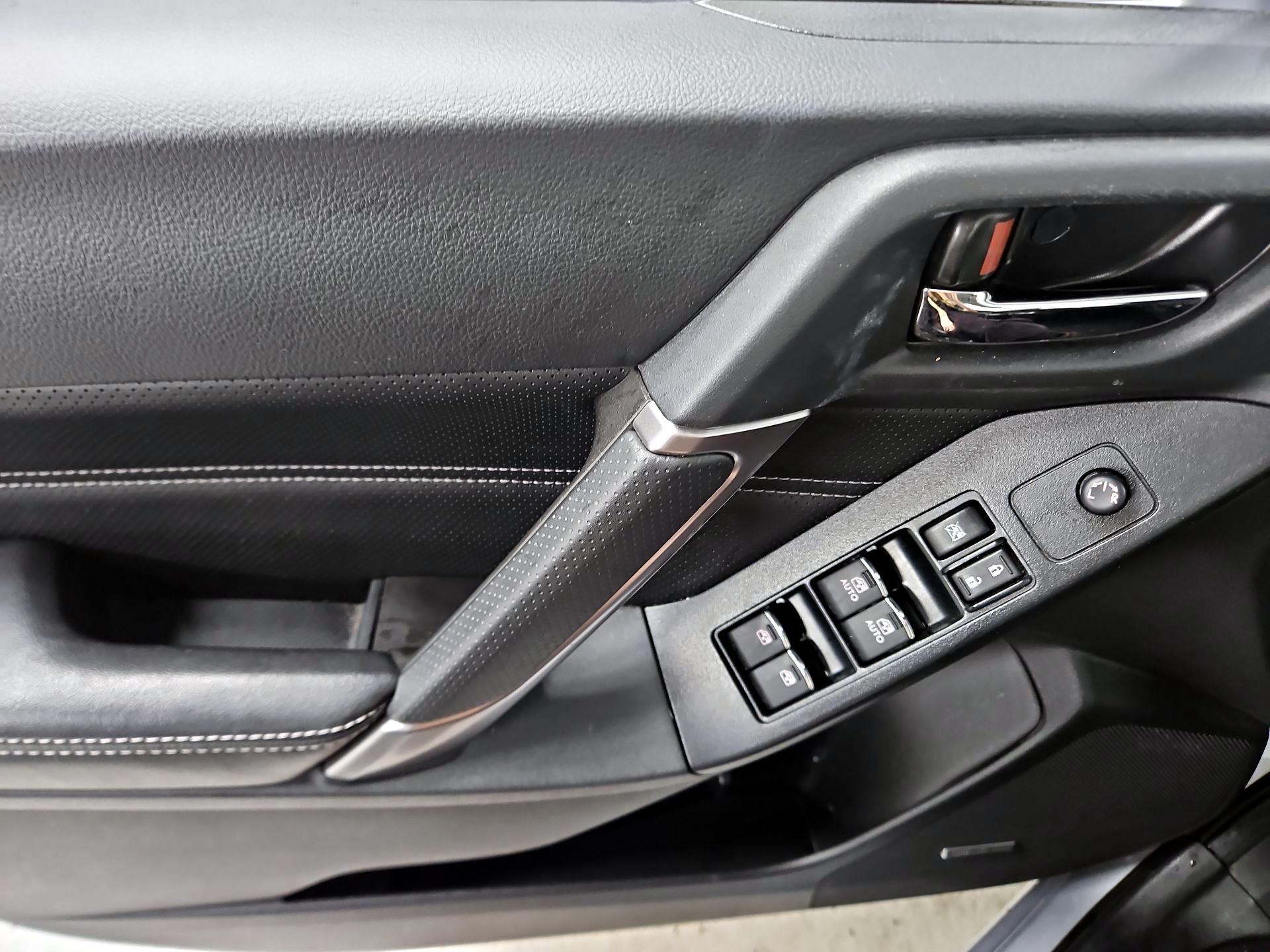 Thumbnail: 2017 Subaru Forester - 12