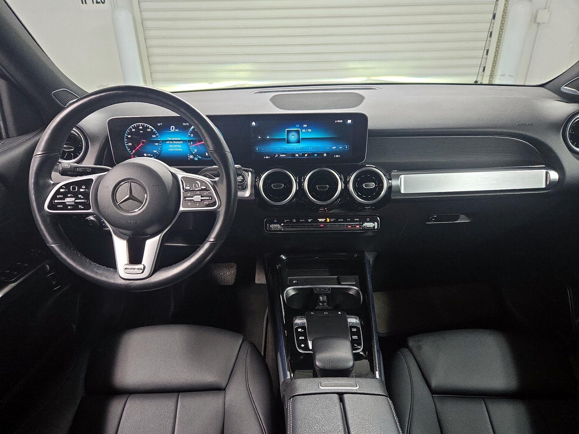 Thumbnail: 2020 Mercedes-Benz GLB - 9