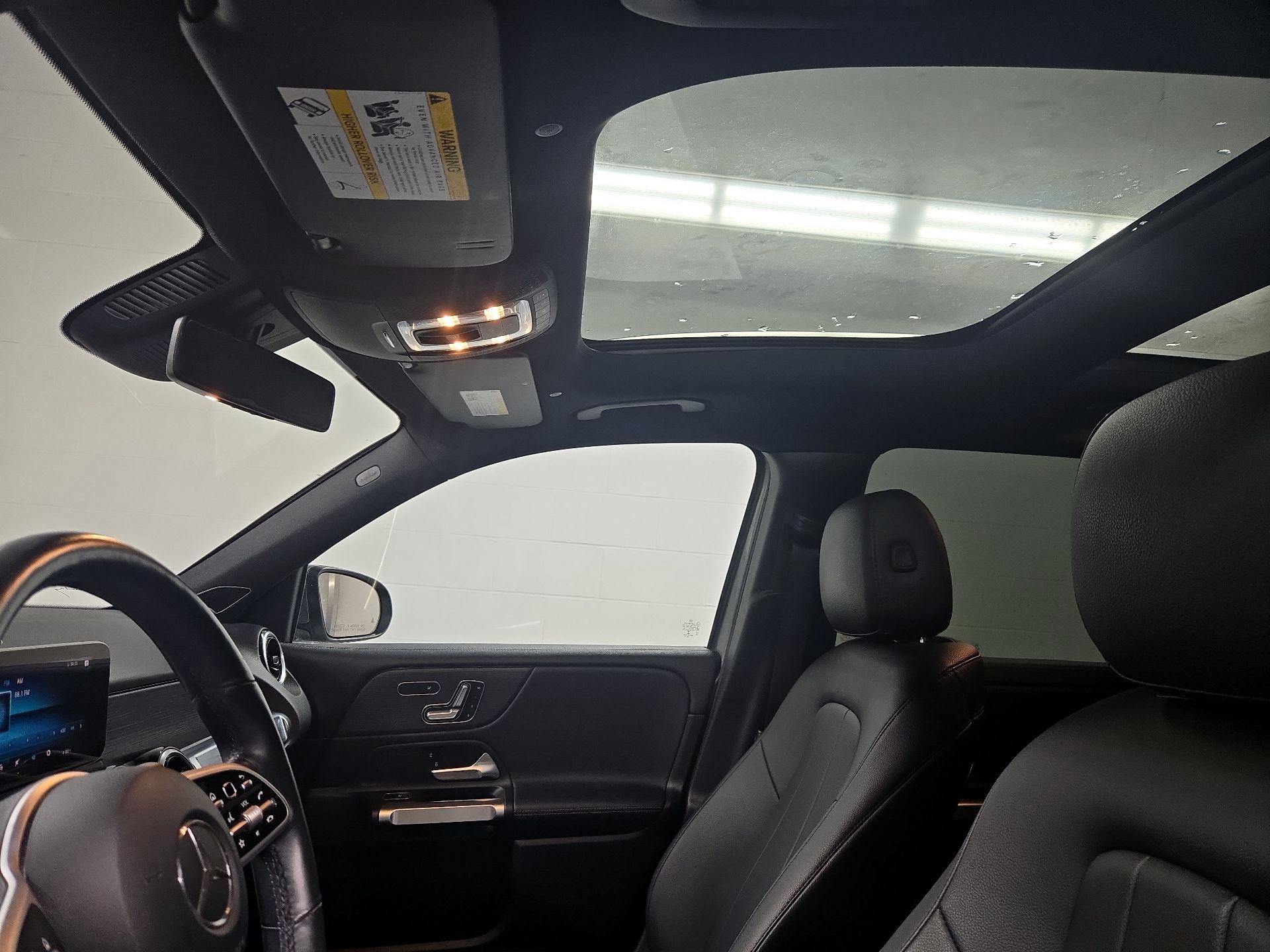 Thumbnail: 2020 Mercedes-Benz GLB - 19