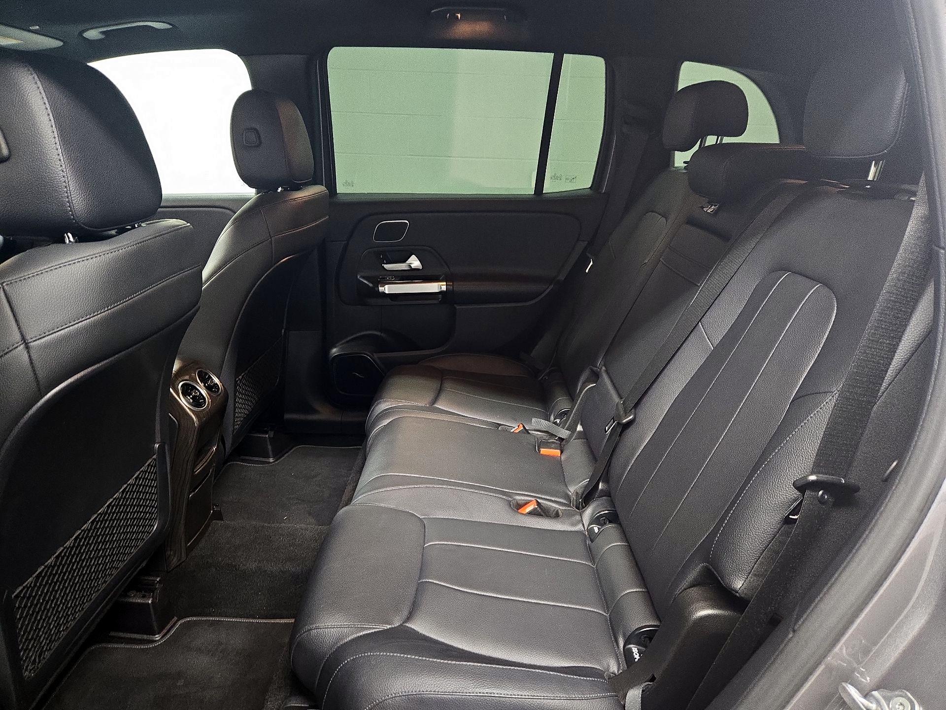 Thumbnail: 2020 Mercedes-Benz GLB - 20