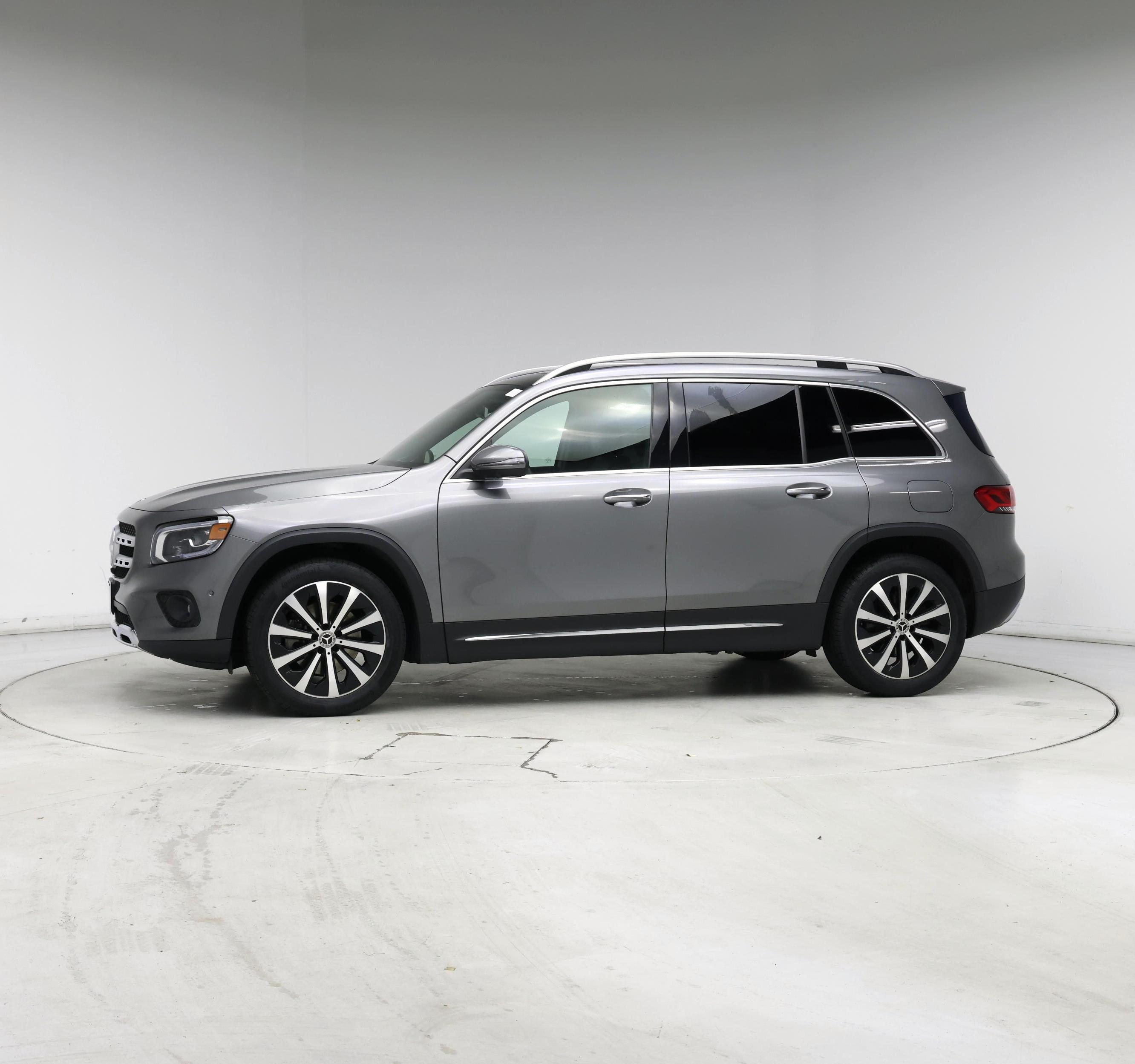 Thumbnail: 2020 Mercedes-Benz GLB - 3