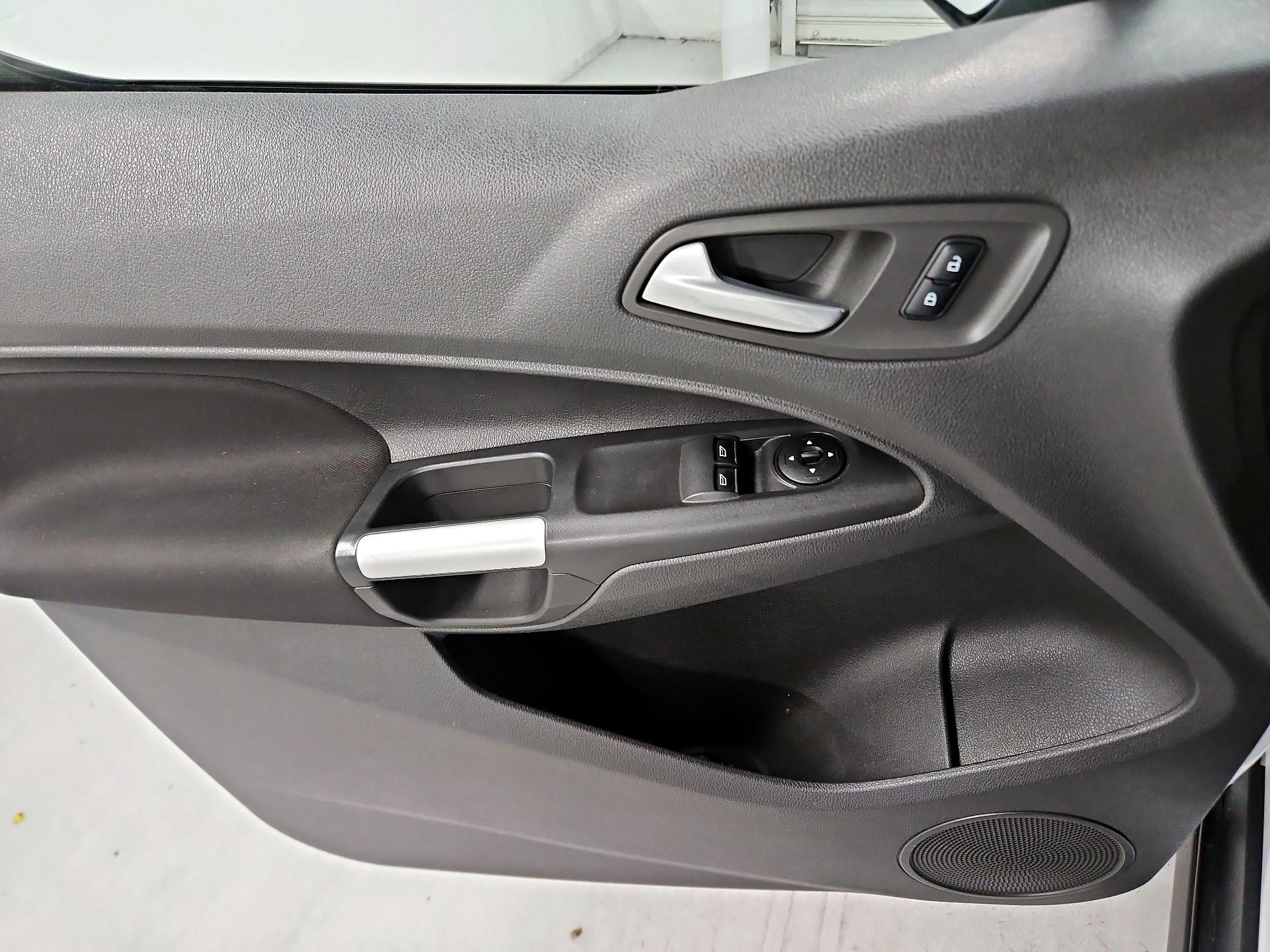 Thumbnail: 2015 Ford Transit Series - 12