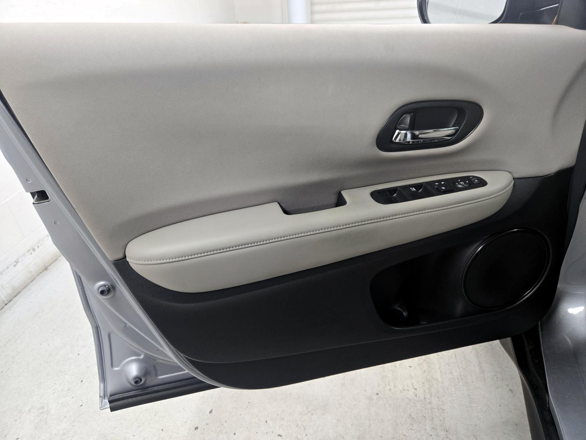 Thumbnail: 2017 Honda HR-V - 12