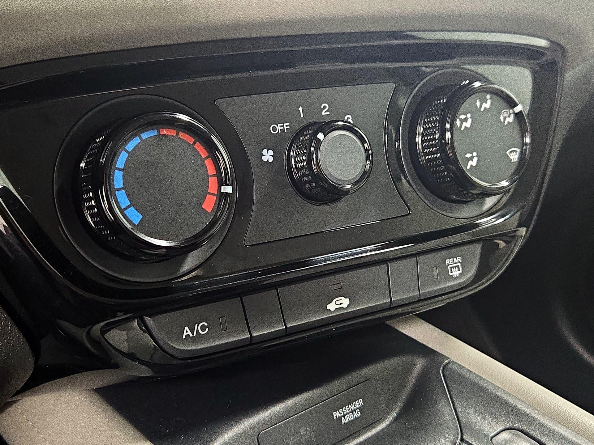 Thumbnail: 2017 Honda HR-V - 16