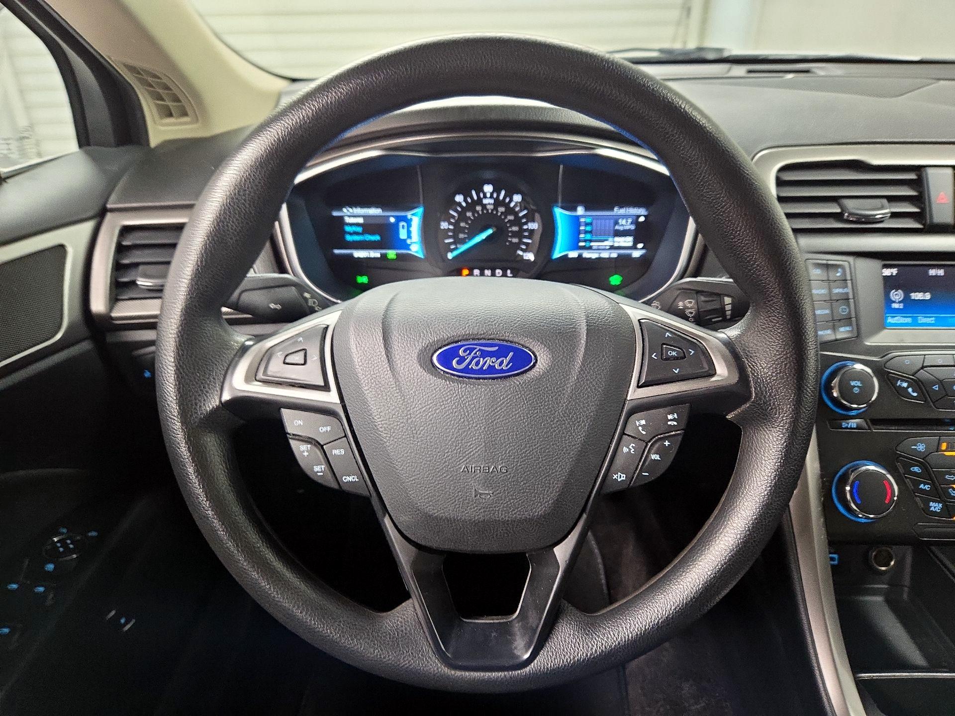 Thumbnail: 2017 Ford Fusion - 10