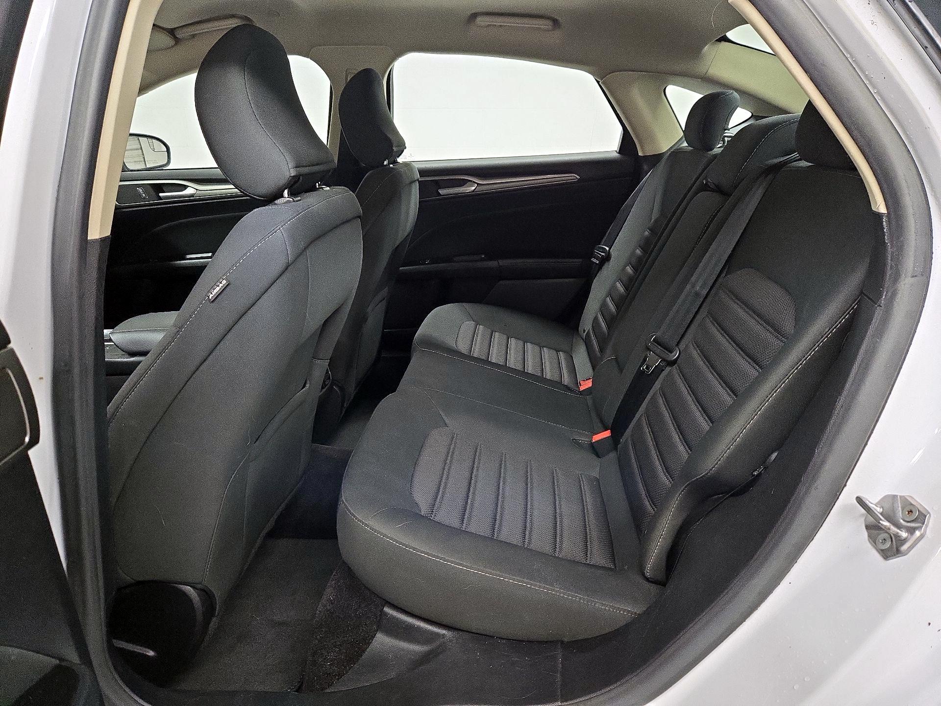 Thumbnail: 2017 Ford Fusion - 19