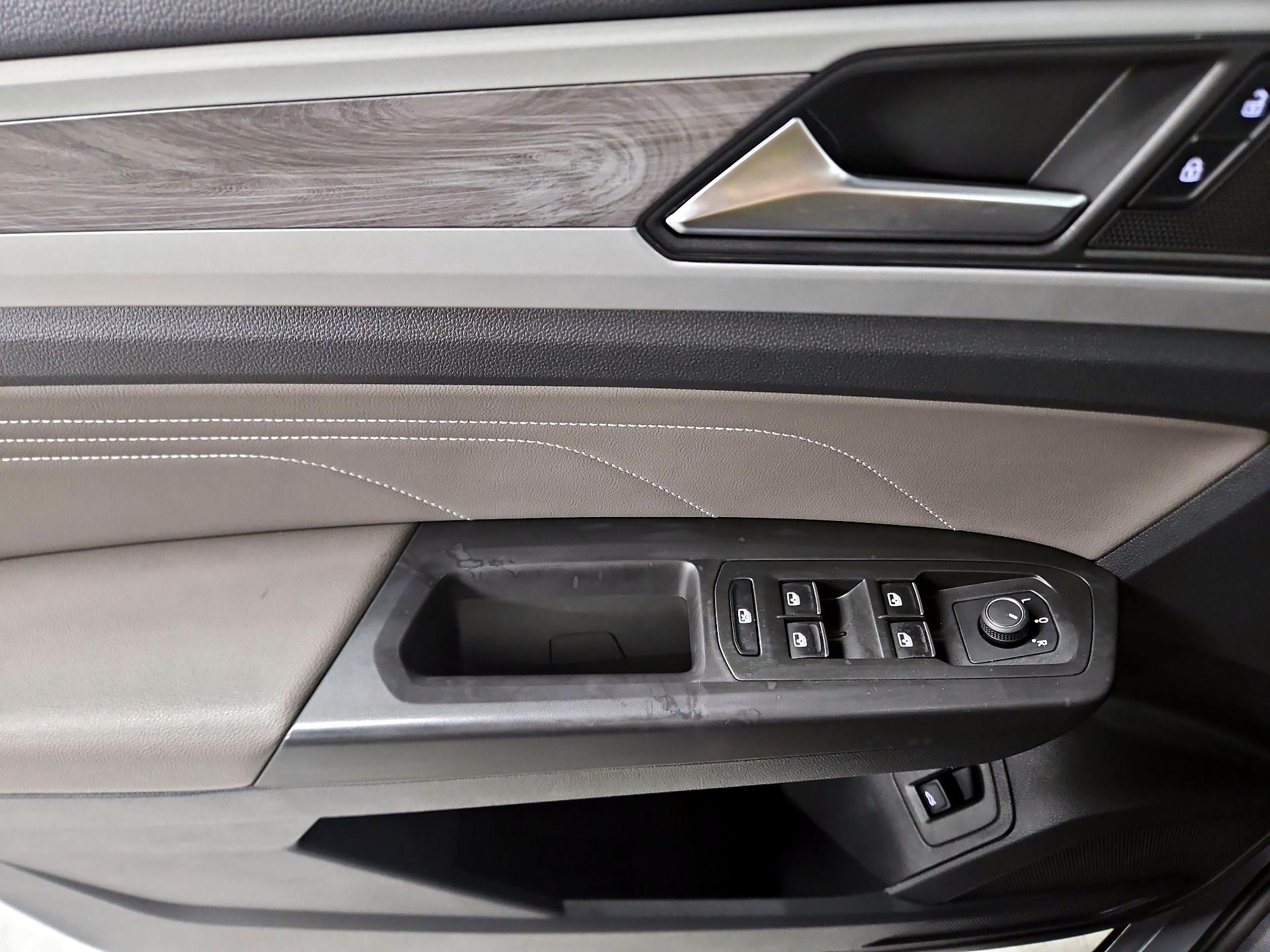 Thumbnail: 2022 Volkswagen Atlas - 12