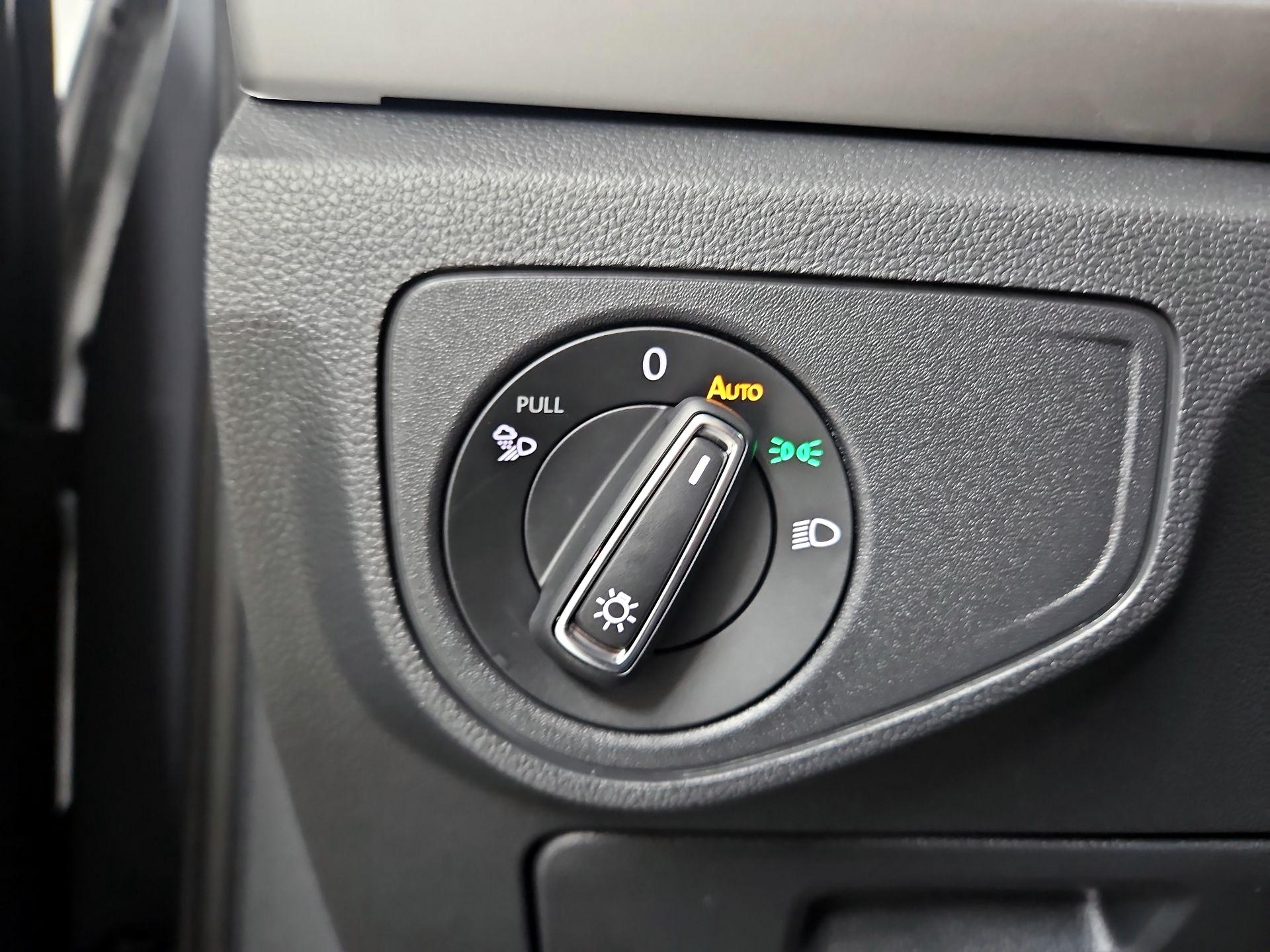 Thumbnail: 2022 Volkswagen Atlas - 13