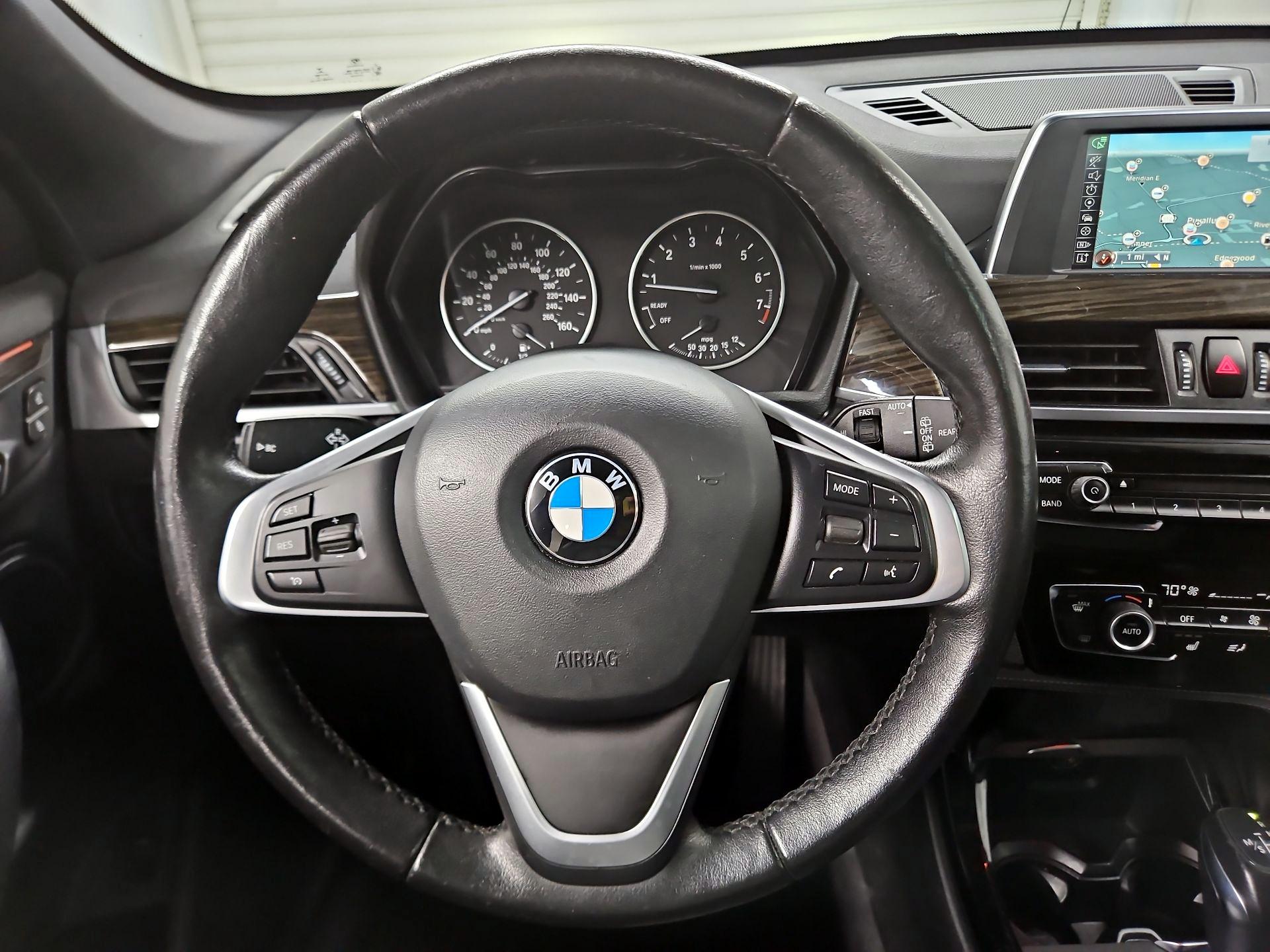 Thumbnail: 2016 BMW X1 - 10