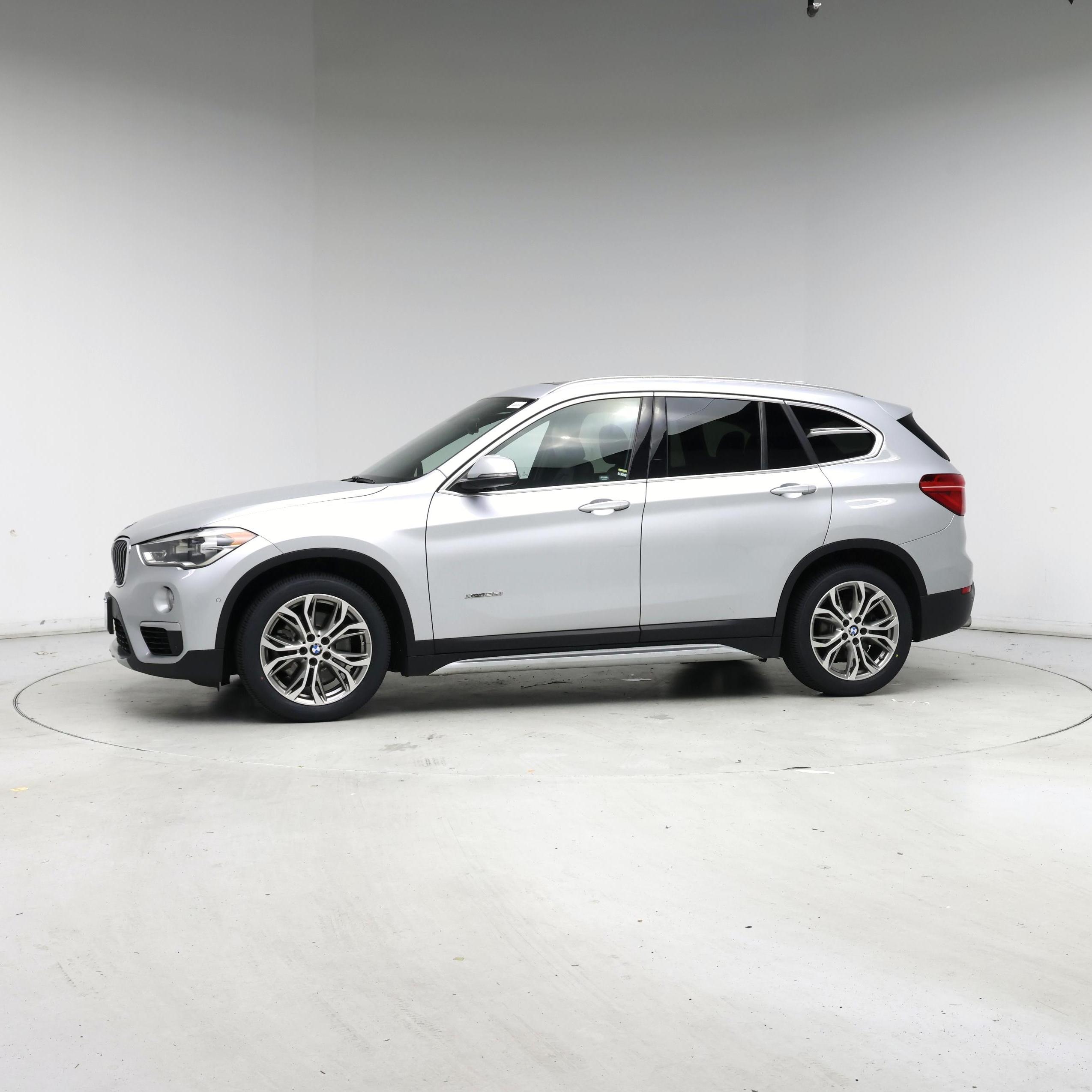 Thumbnail: 2016 BMW X1 - 3