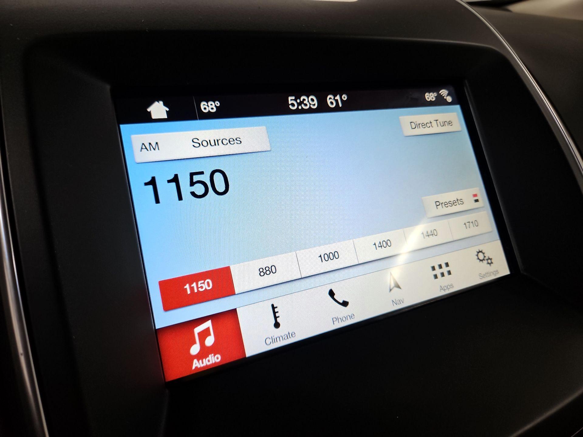 Thumbnail: 2016 Ford Edge - 16