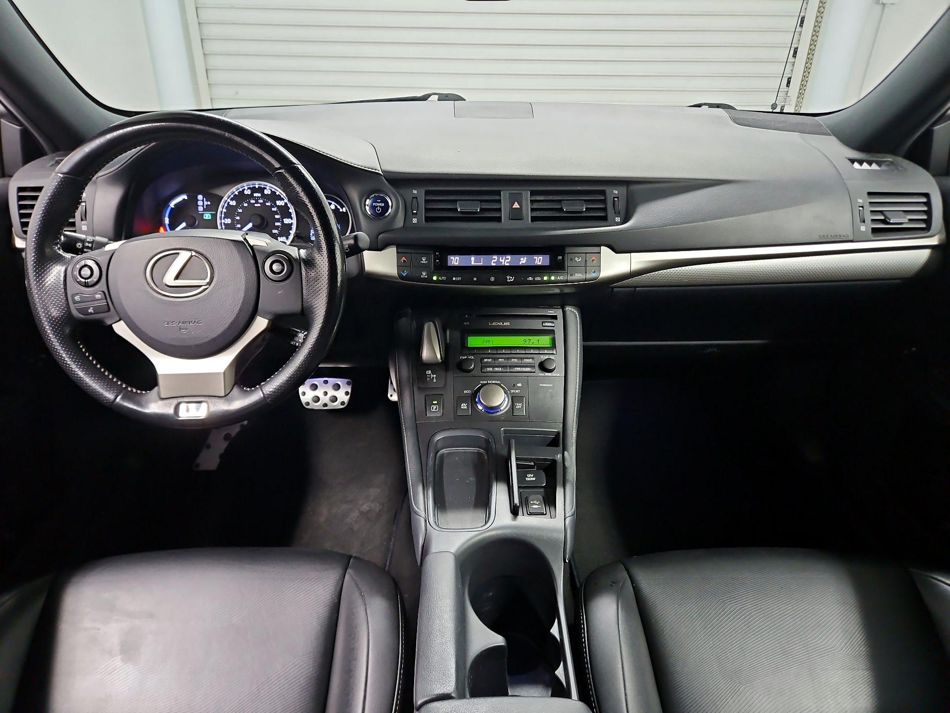 Thumbnail: 2016 Lexus CT - 9