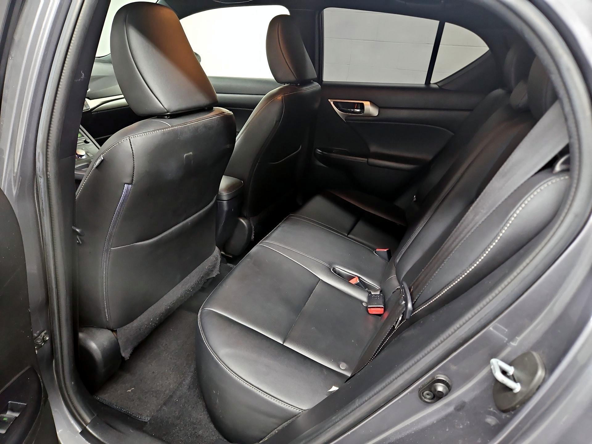 Thumbnail: 2016 Lexus CT - 19