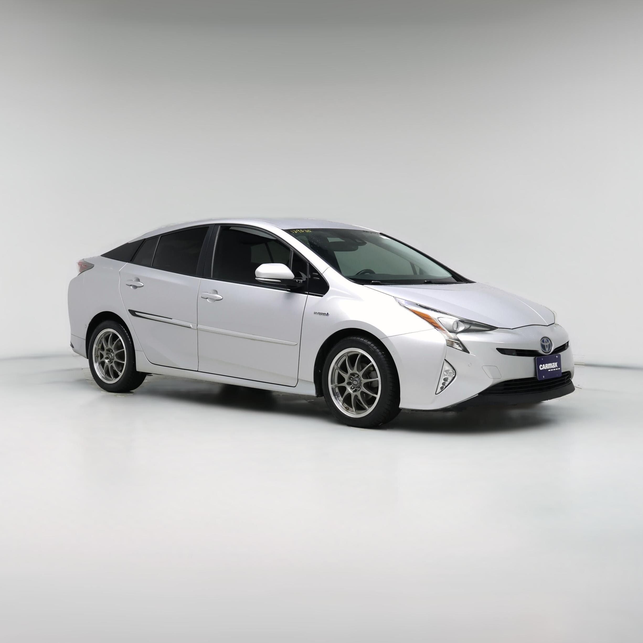 Thumbnail: 2017 Toyota Prius - 1