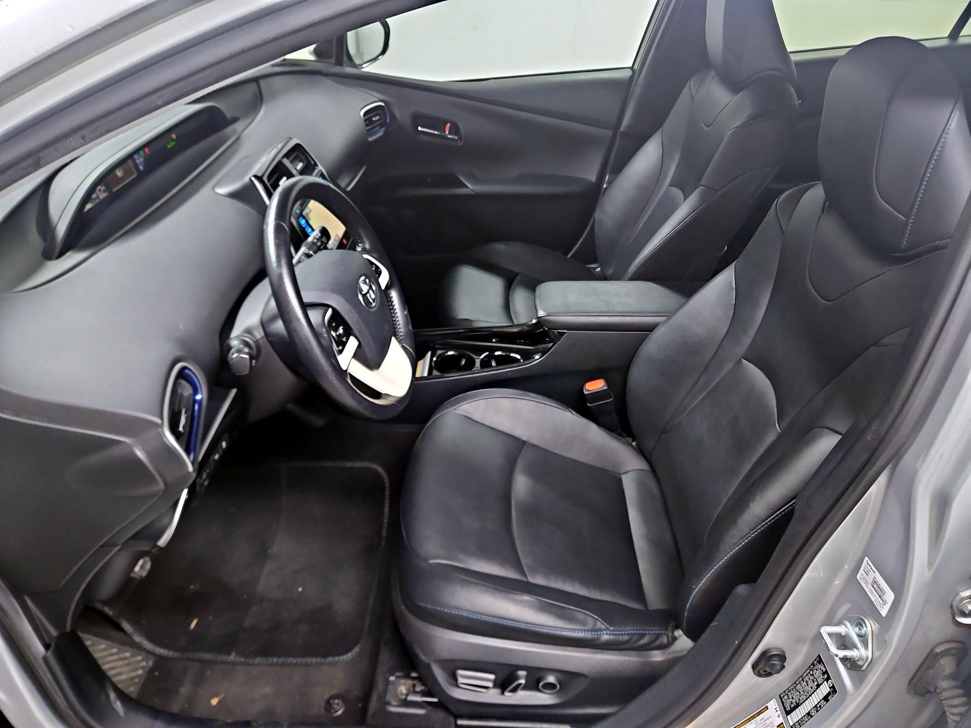 Thumbnail: 2017 Toyota Prius - 11