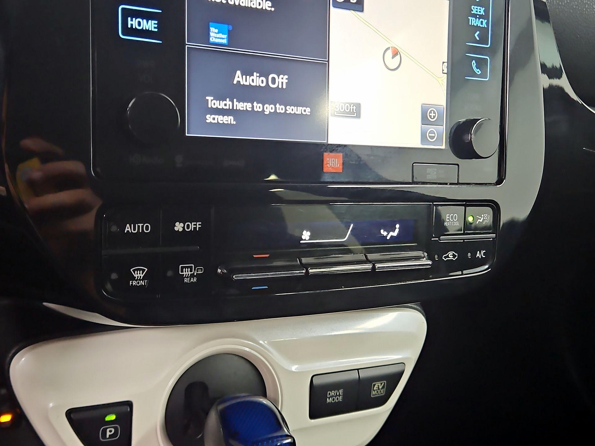 Thumbnail: 2017 Toyota Prius - 17