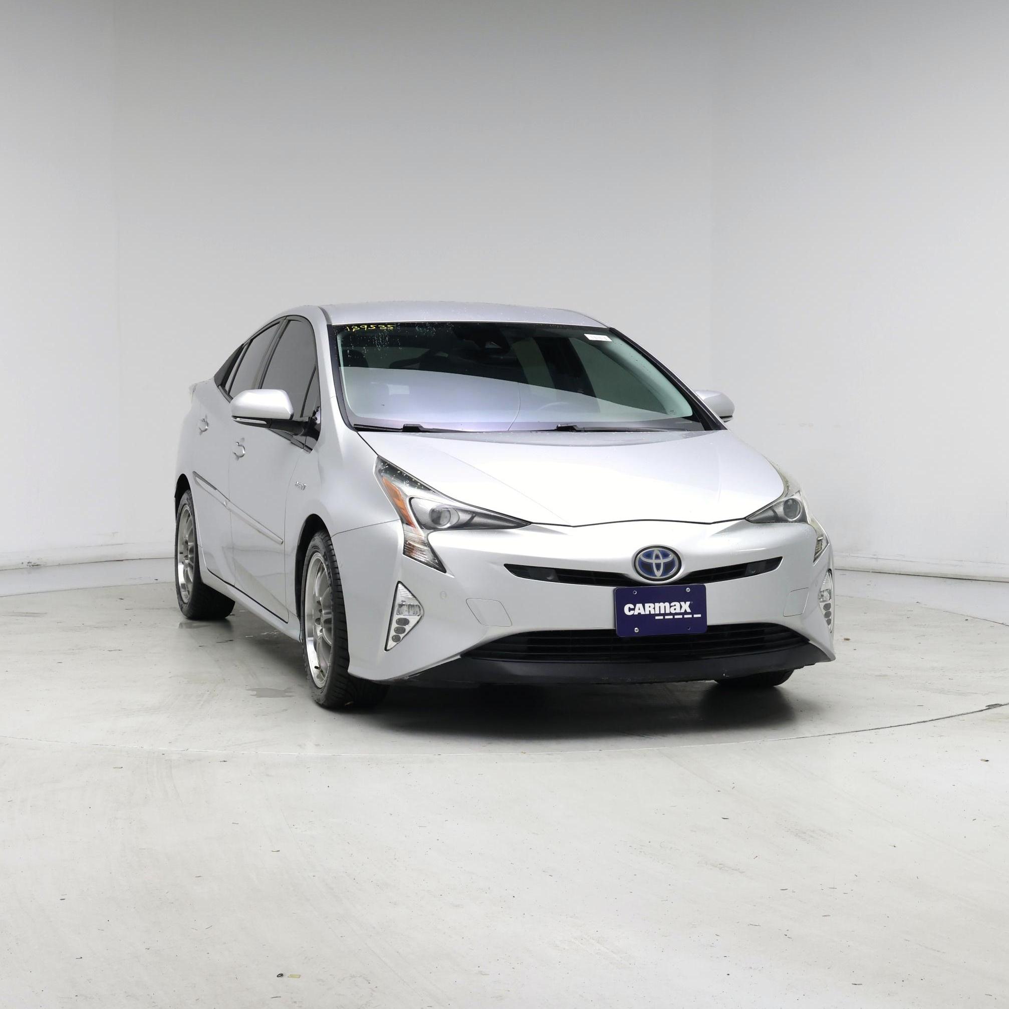 Thumbnail: 2017 Toyota Prius - 5