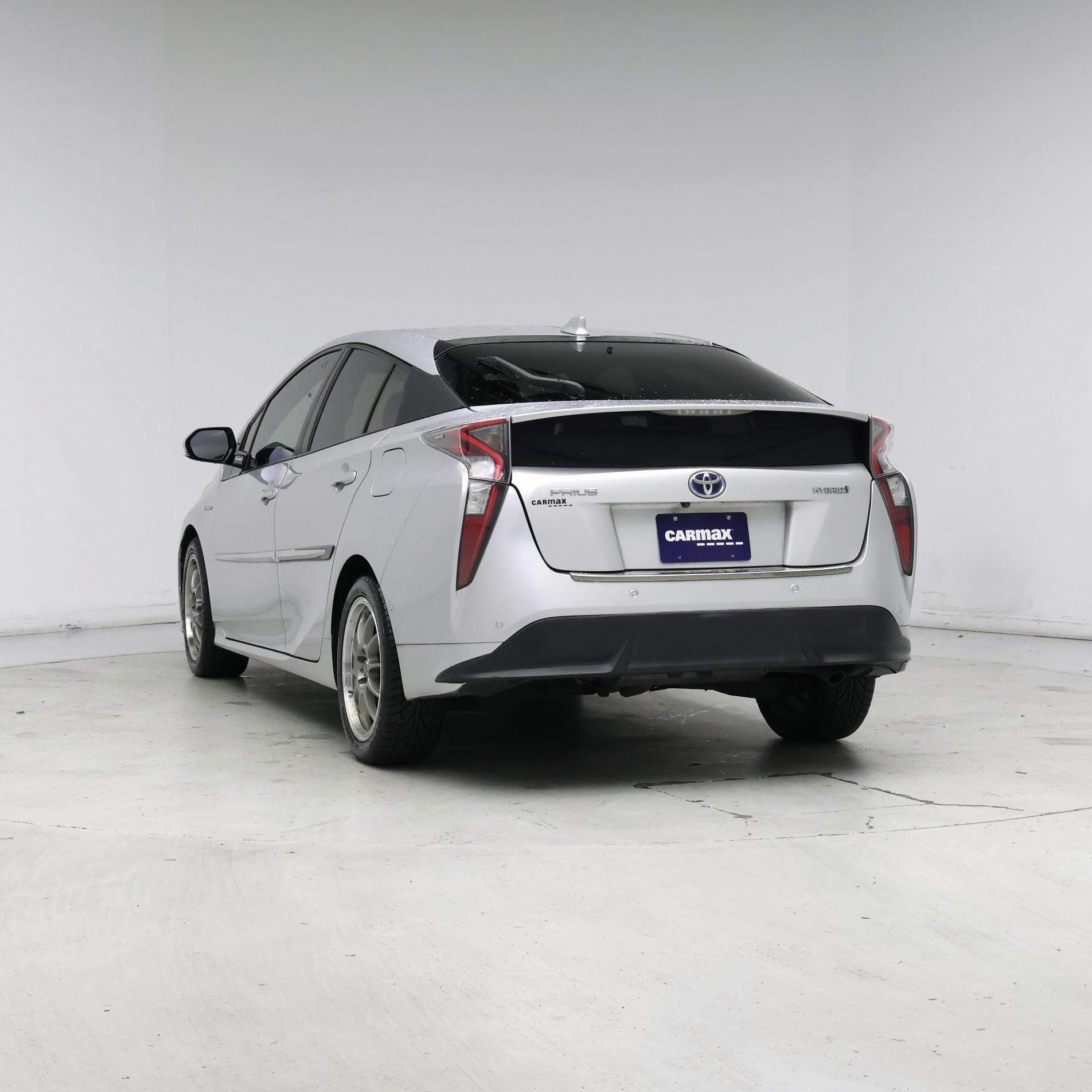 Thumbnail: 2017 Toyota Prius - 6