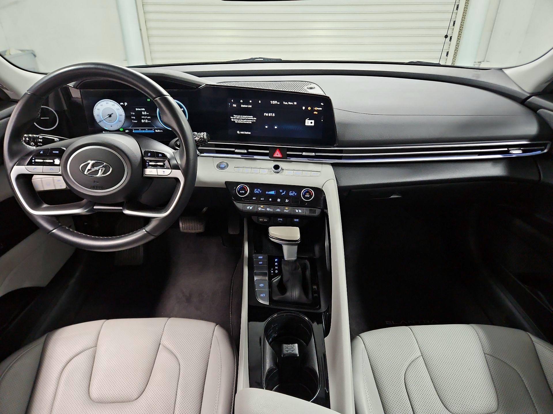 Thumbnail: 2023 Hyundai Elantra - 9