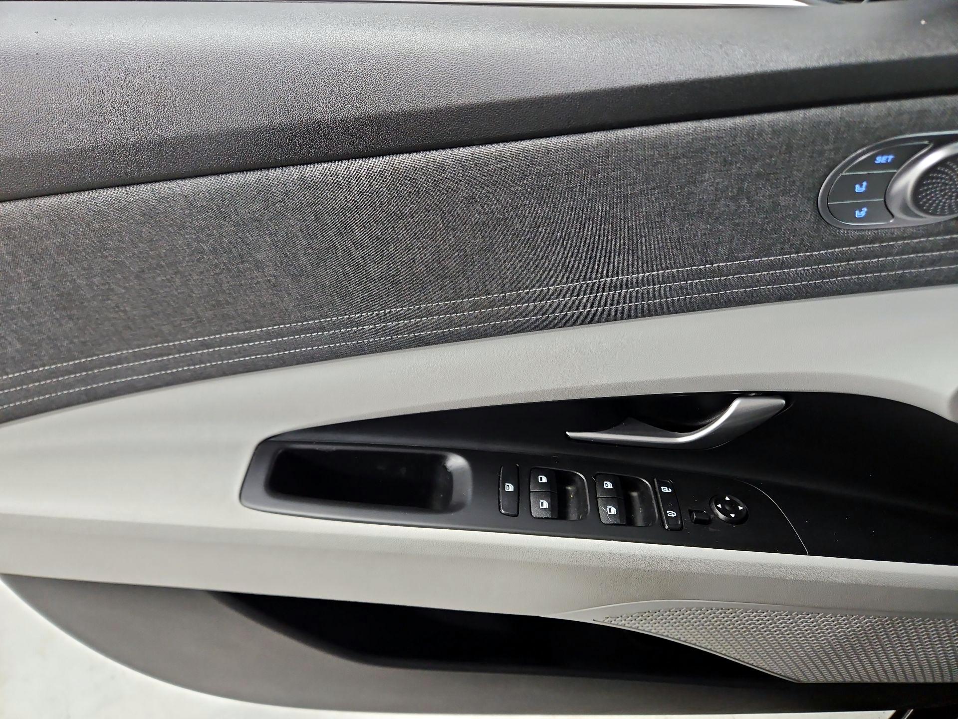 Thumbnail: 2023 Hyundai Elantra - 12